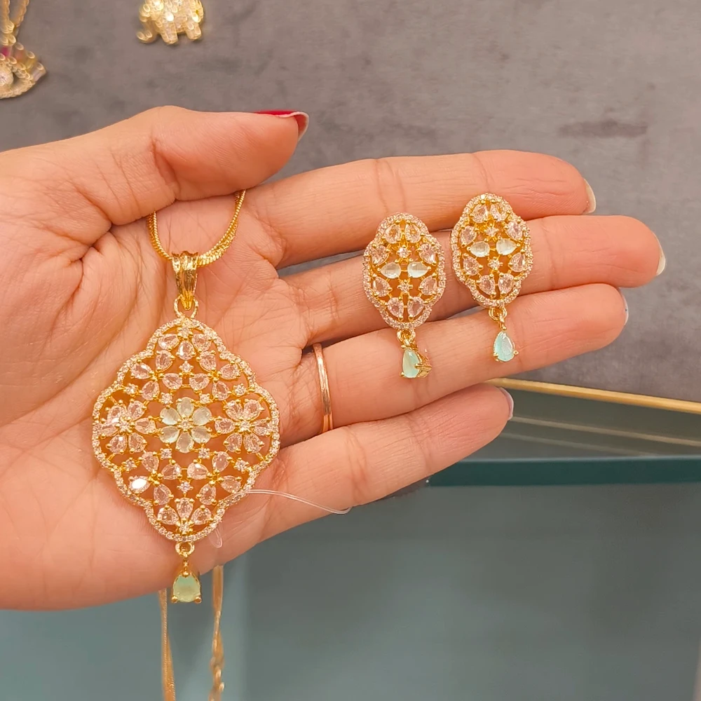 ZAHARA SEA GREEN AD PENDANT WITH EARRINGS