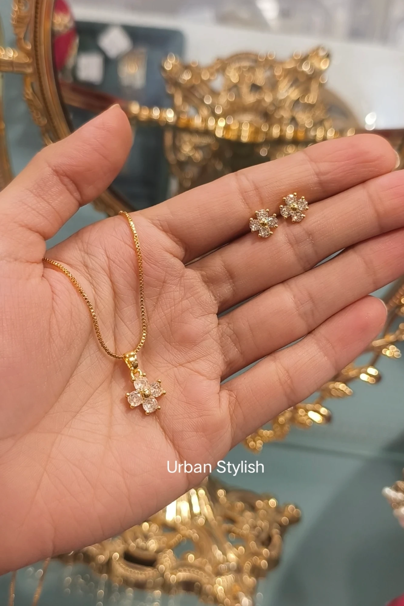 REGAL TWIST STUDS COMBO (A5)