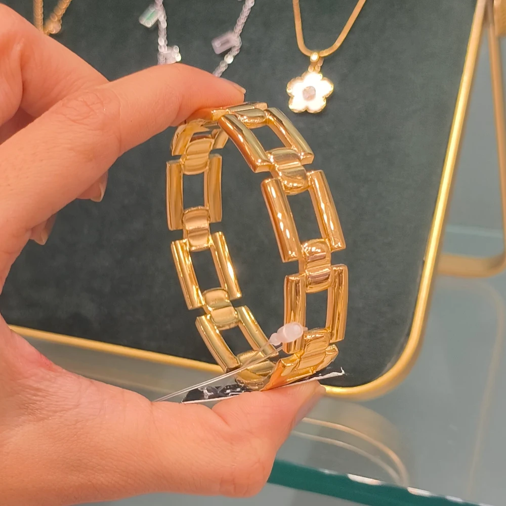 ZEENAT BRACELET