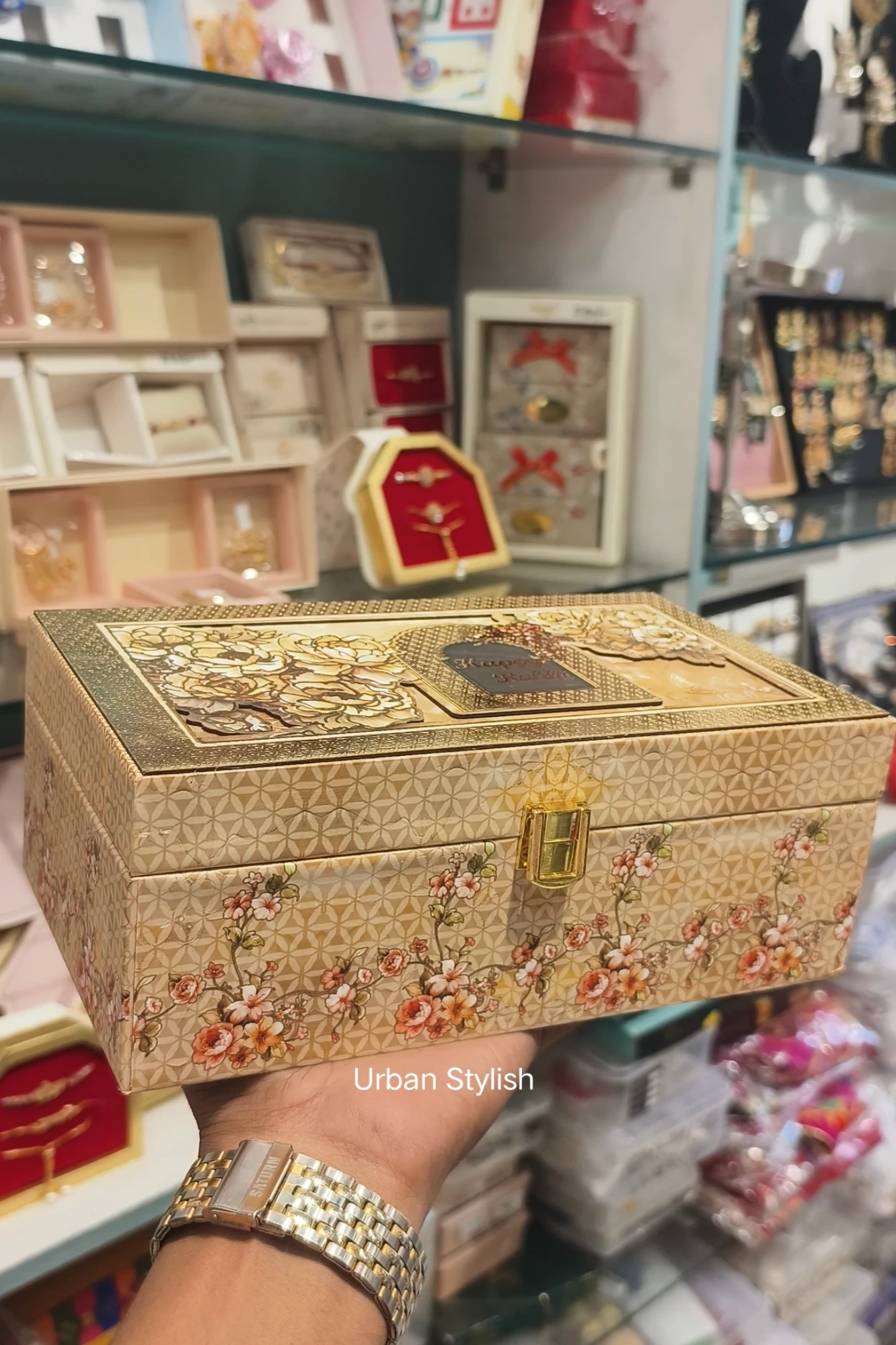 ROYAL TREASURE BOX