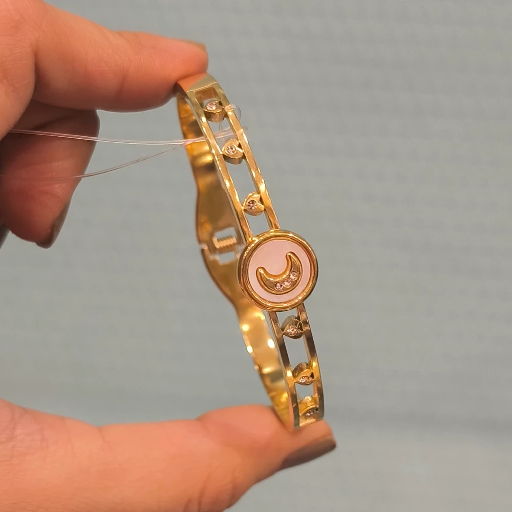 GOLDEN MOON BRACELET