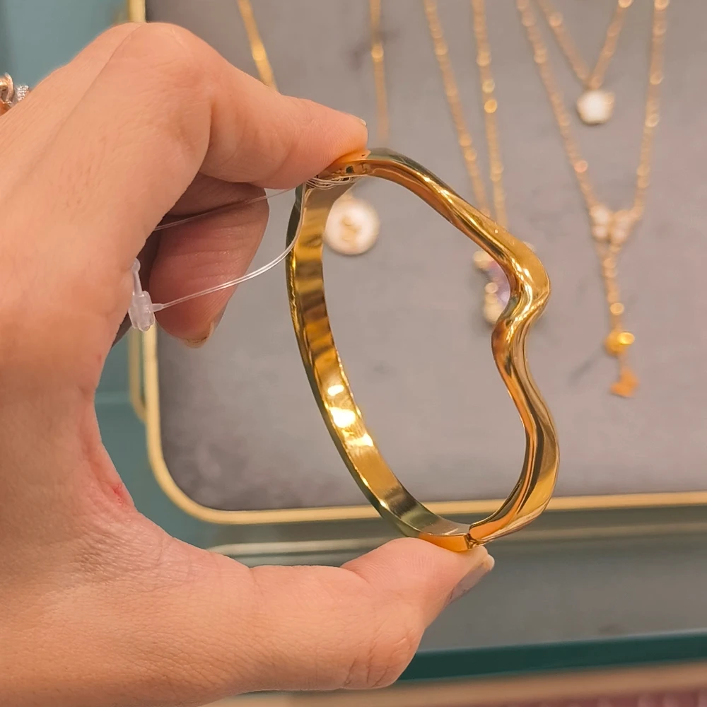 TRENDY BRACELET