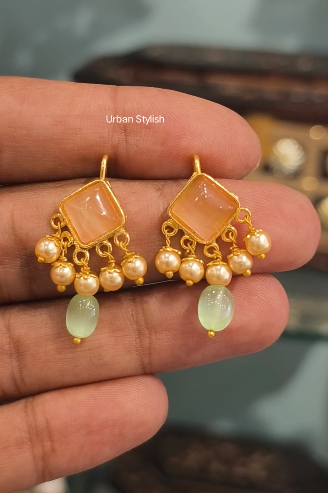 SIDAK SMALL GOLD LOOK EARRINGS