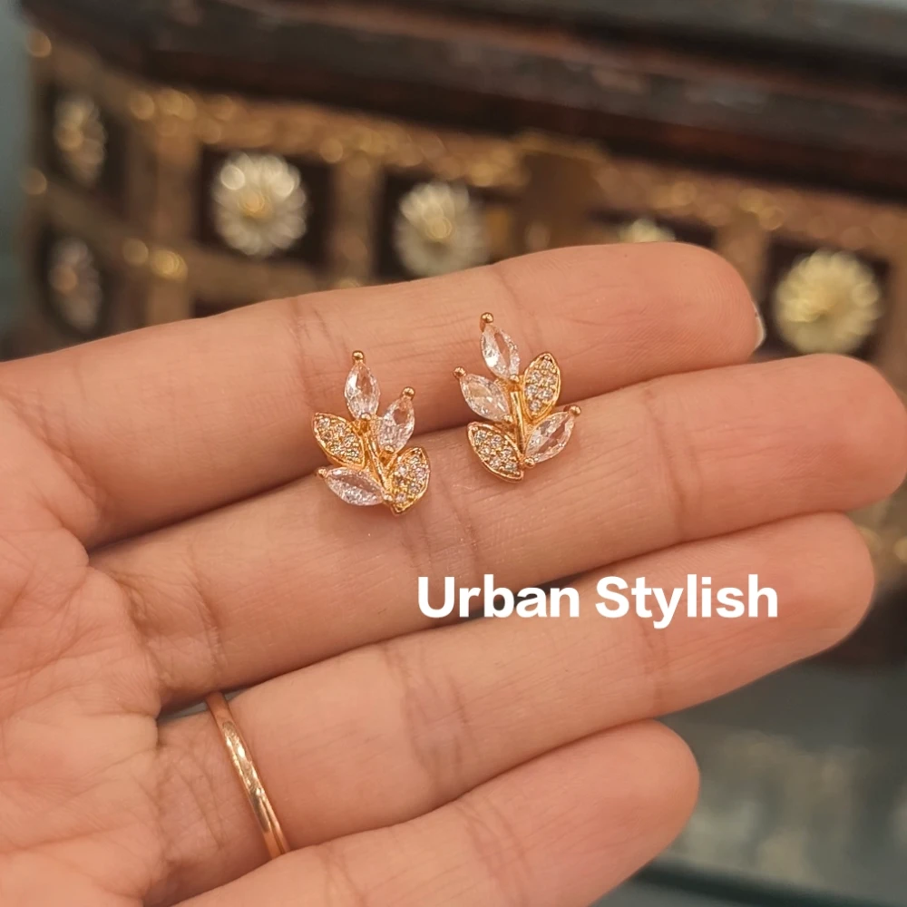 ZAHRA AD STUDS