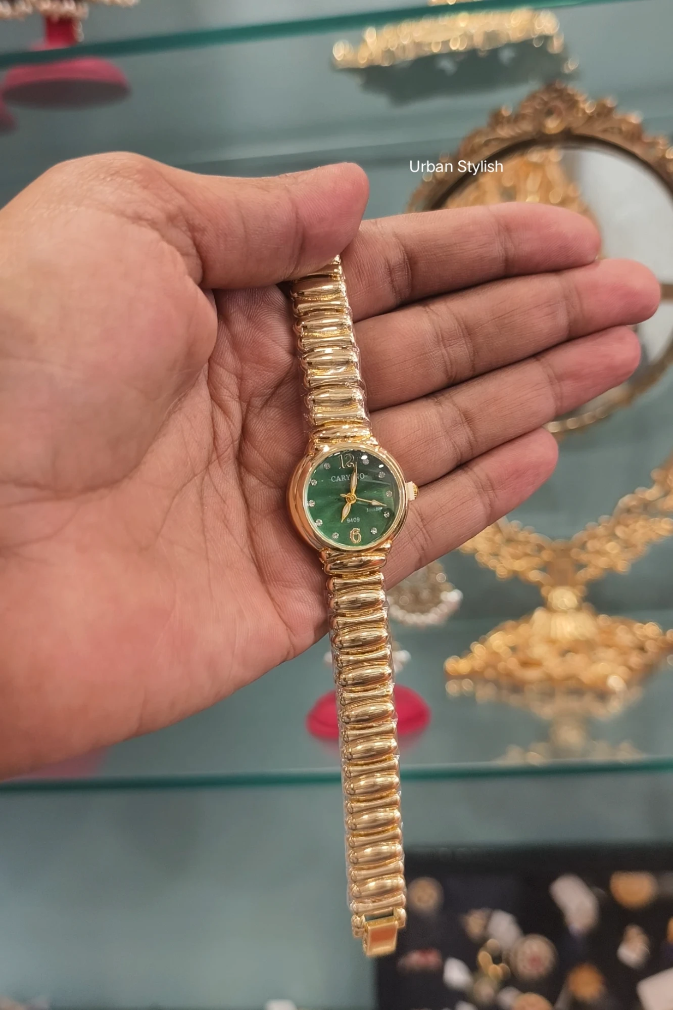 GOLDEN GIFT FANCY GREEN WATCH (A16)
