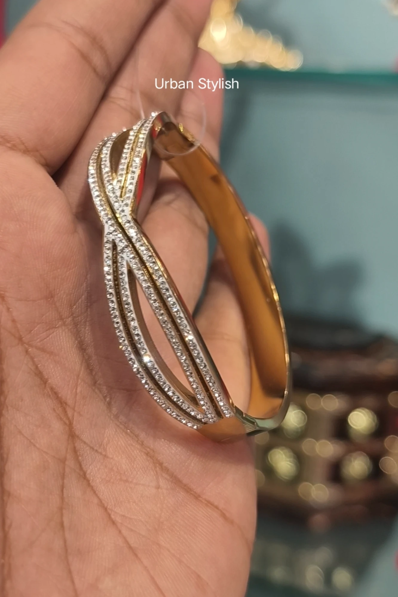 GATOOL STAINLESS STEEL ADJUSTABLE BRACELET