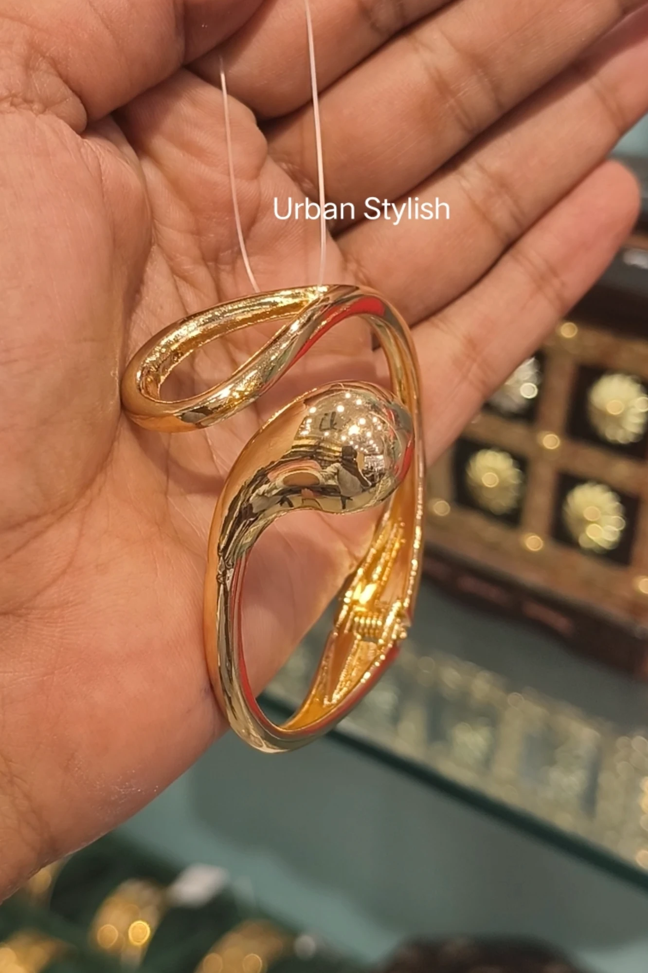 RIZAK STAINLESS STEEL ADJUSTABLE BRACELET