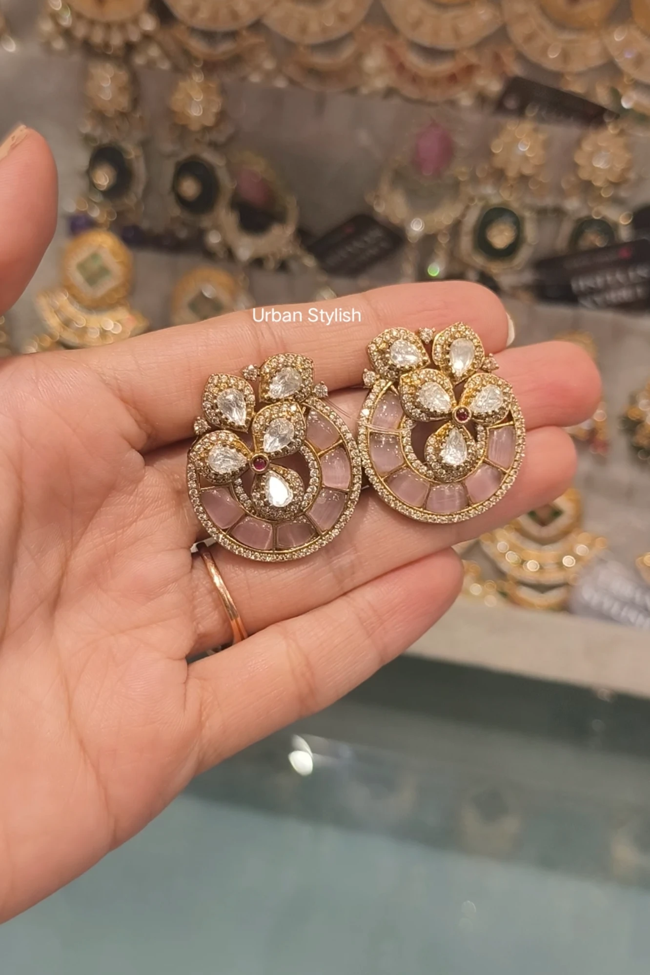 SAFIYA MOSSIONITE STUDS