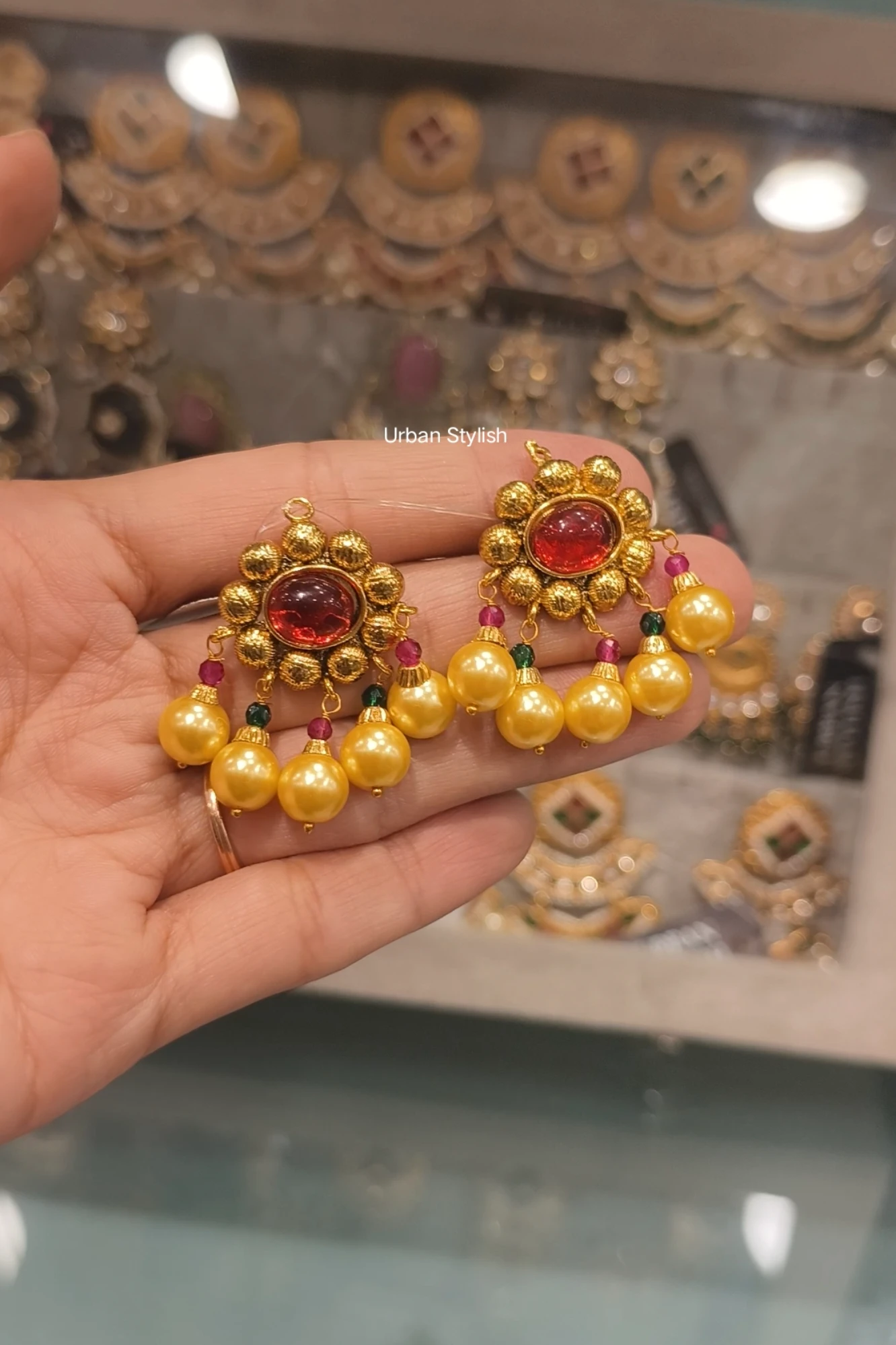 SARAH GOLD PLATED EARRINGS
