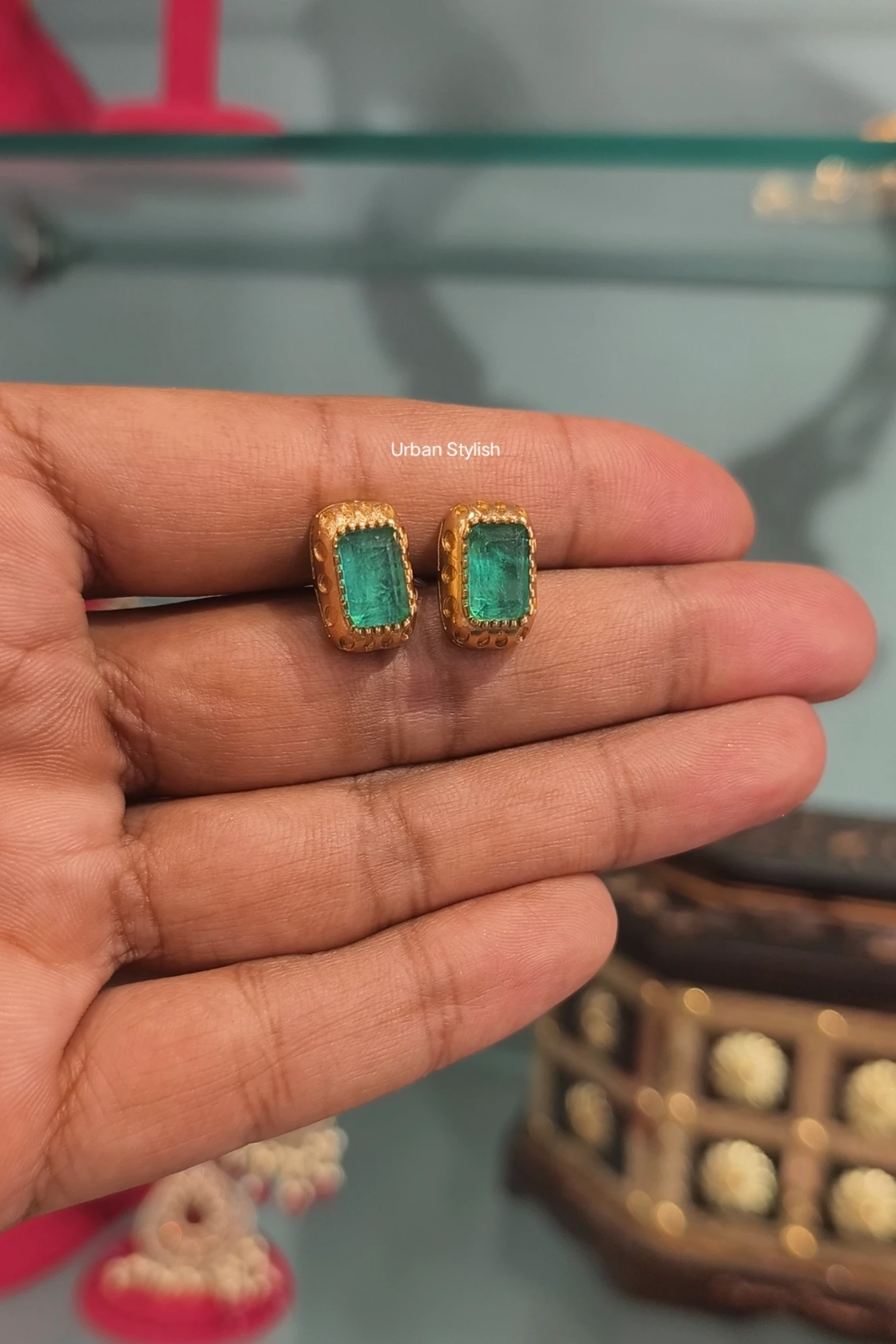 AMEERA PREMIUM GOLD LOOK STUDS