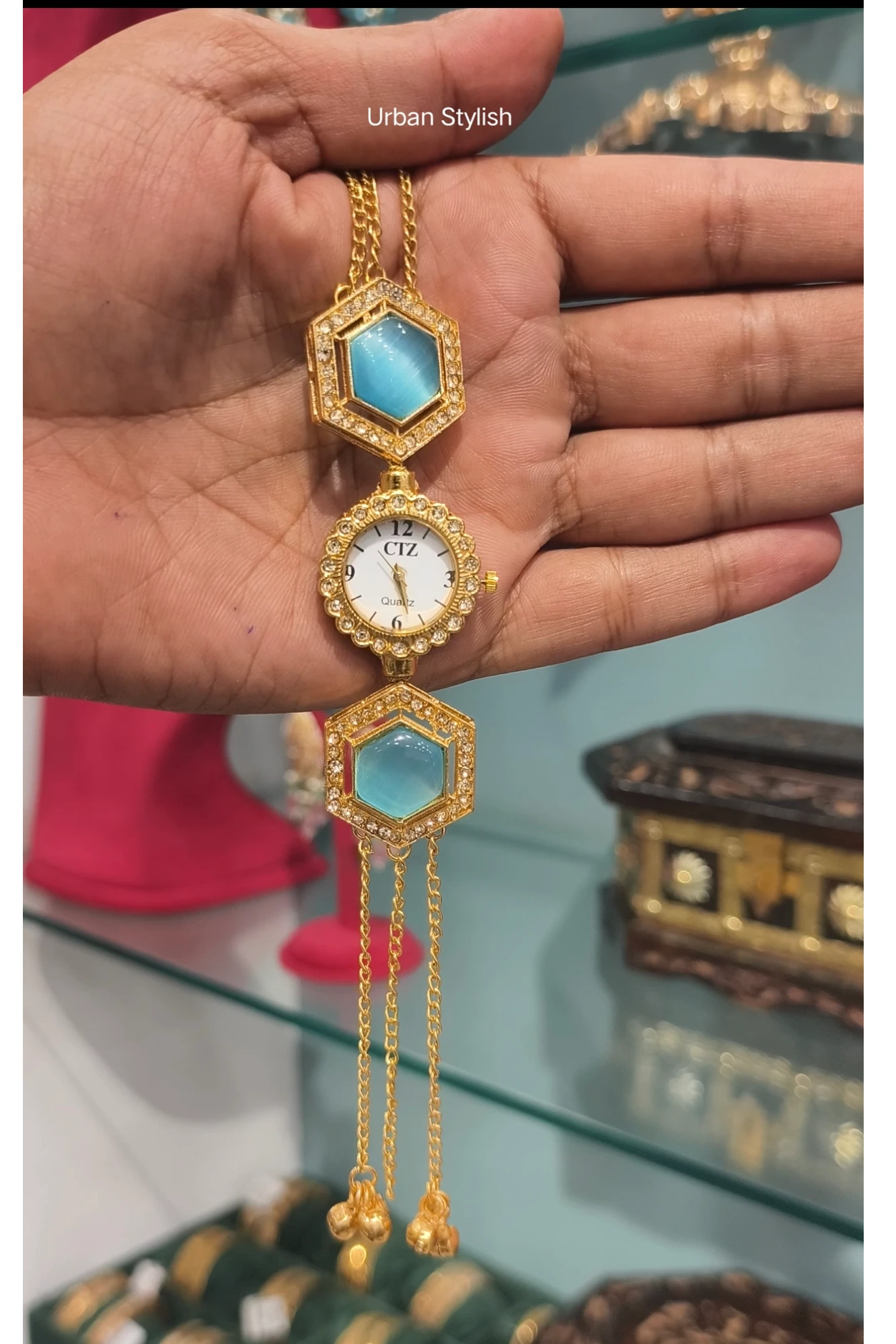 SAMINA KASHMIRI WATCH