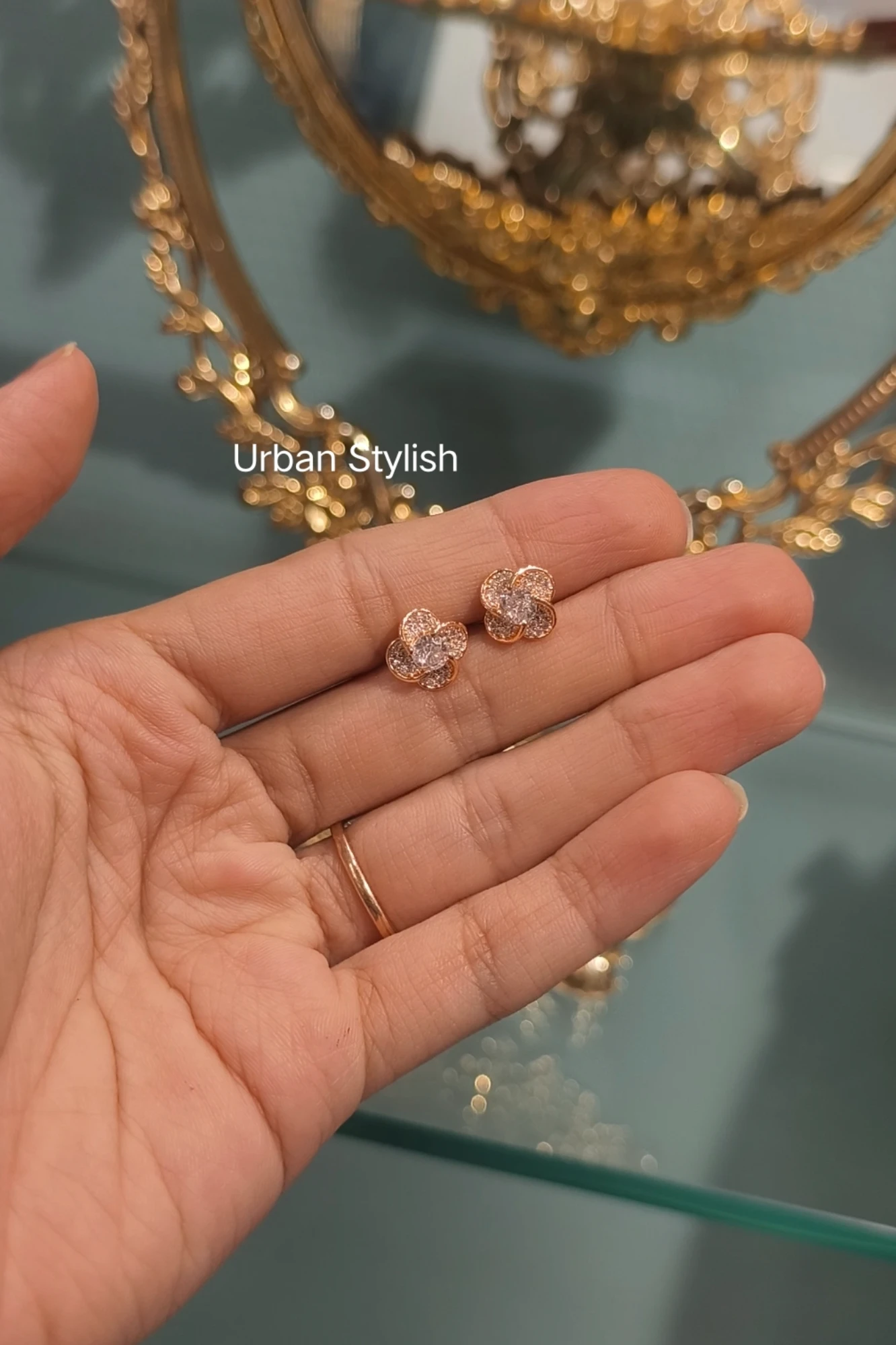 LEAF STUDS (A6)