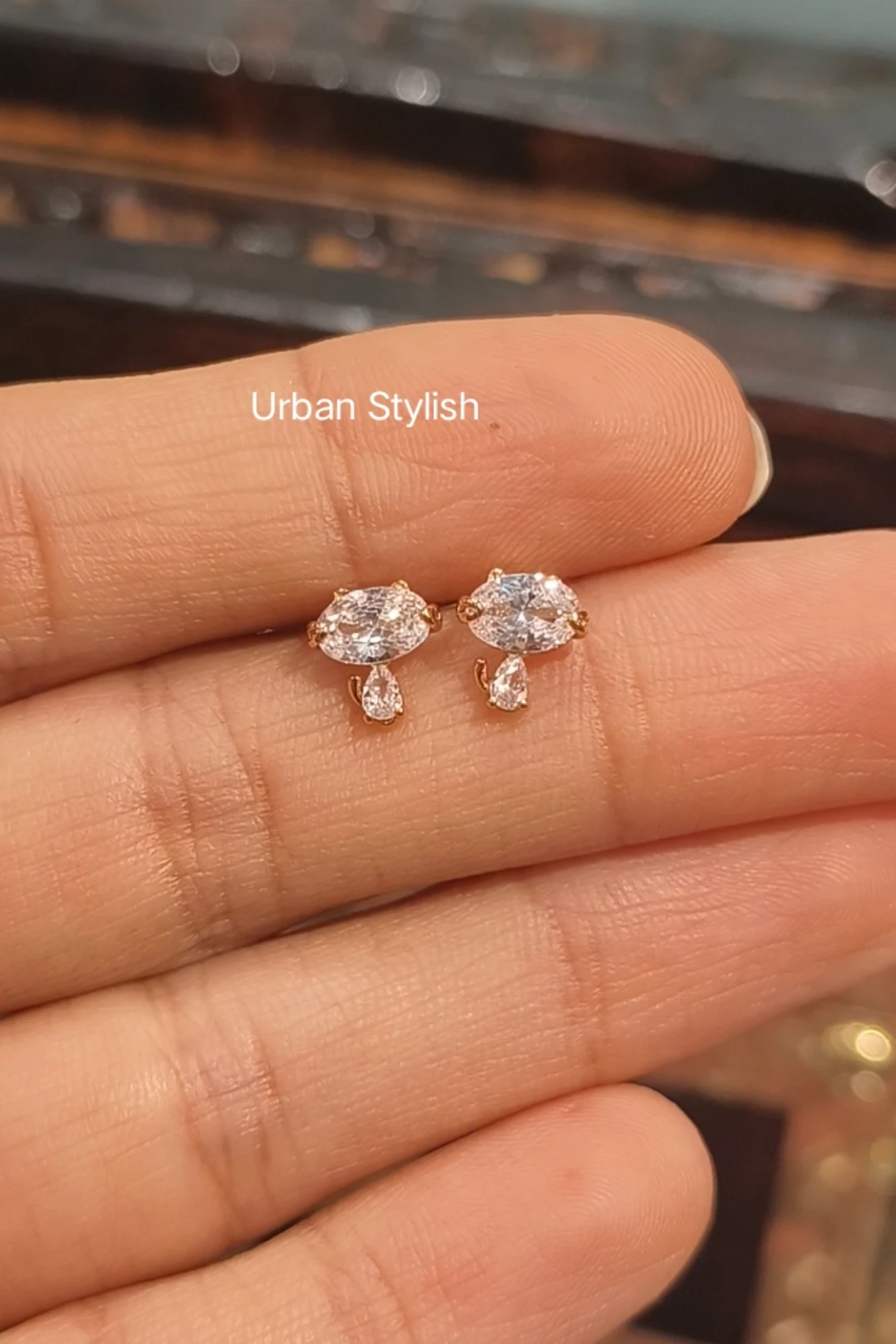 SAARA XUPING MINI STUDS