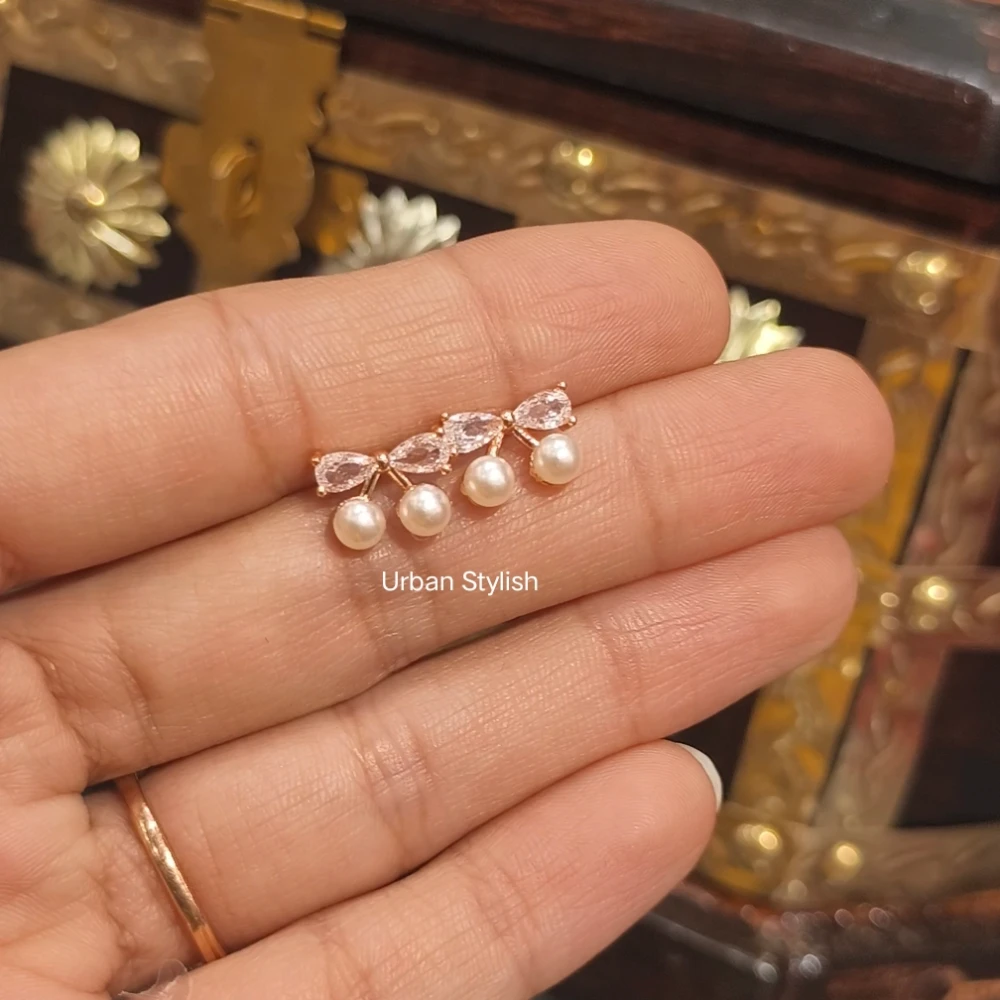HAJAR AMERICAN DIAMOND STUDS