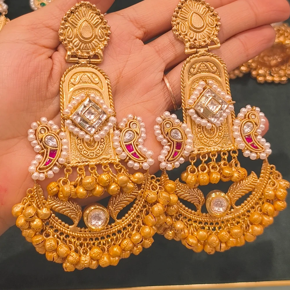 AMEERA PACHI KUNDAN GOLDEN REPLICA EARRINGS