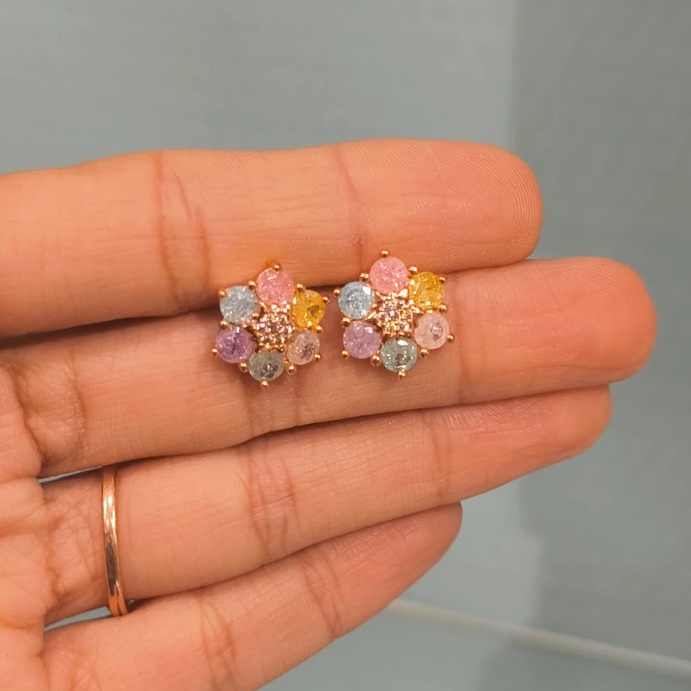 Zeenat Flower Stud