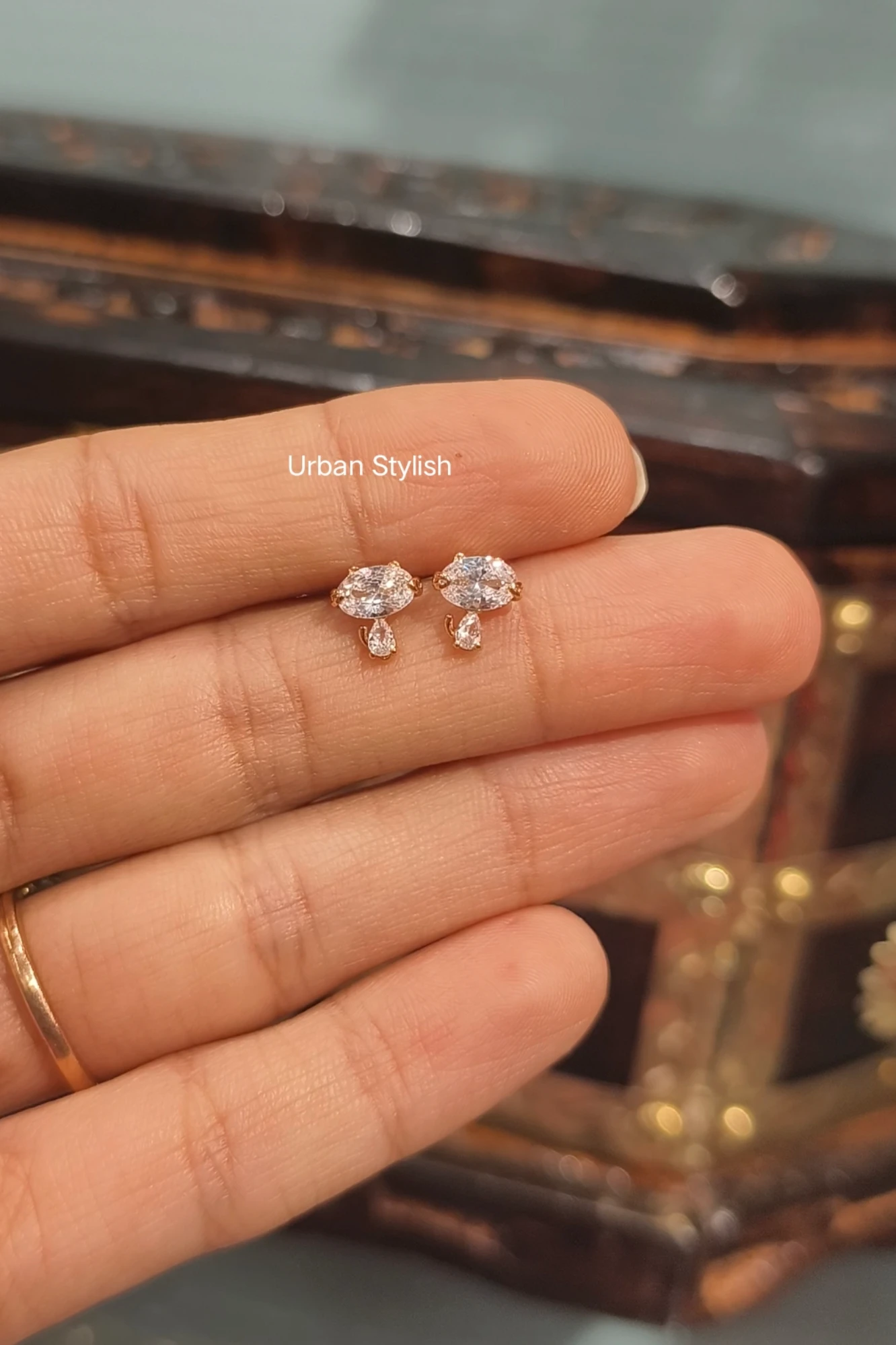 SAARA XUPING MINI STUDS