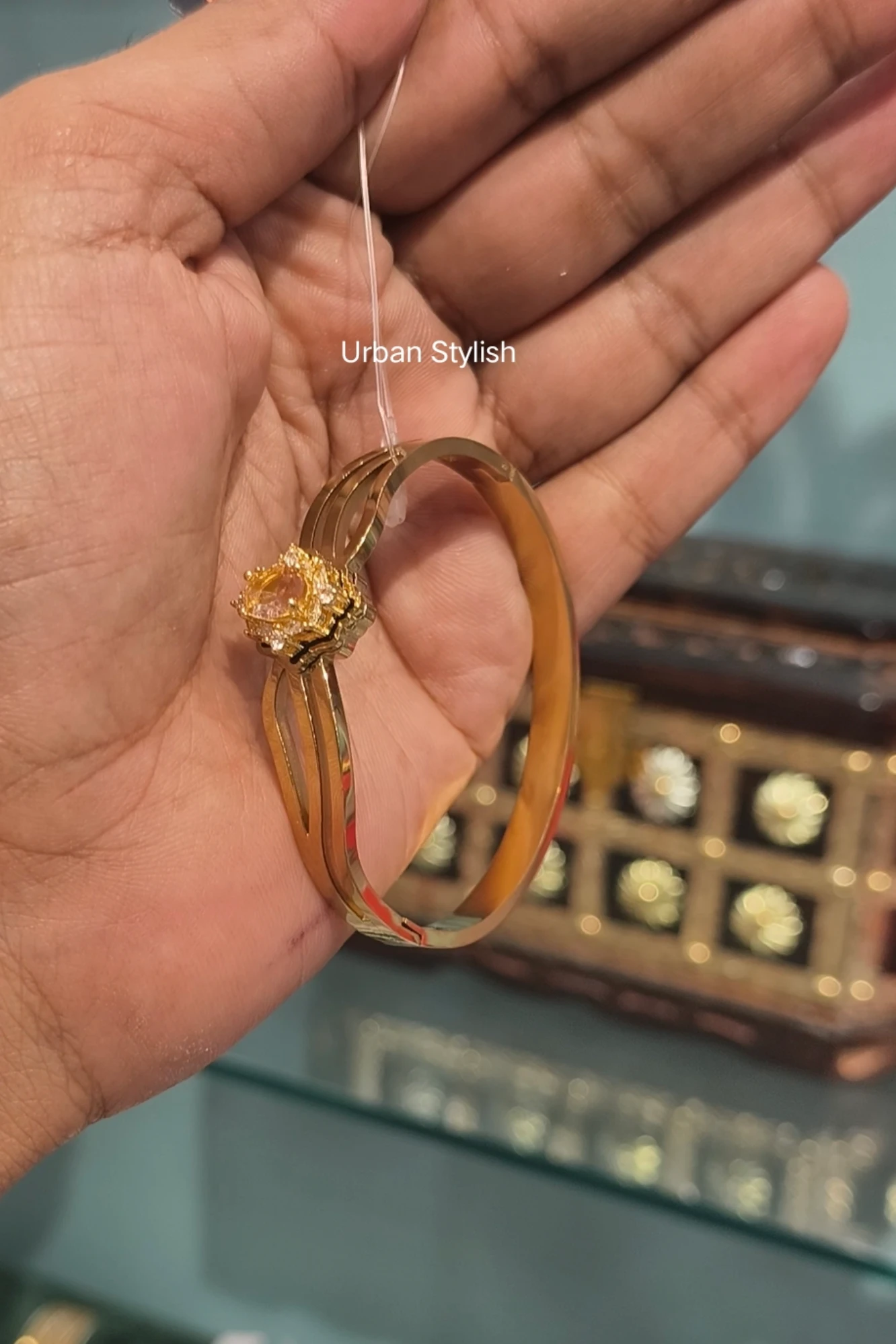 EMAN STAINLESS STEEL ADJUSTABLE BRACELET
