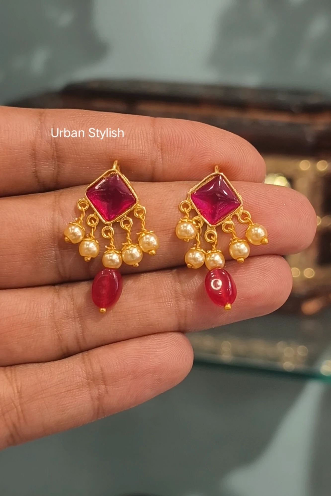 AMEERA SMALL GOLD LOOK EARRINGS