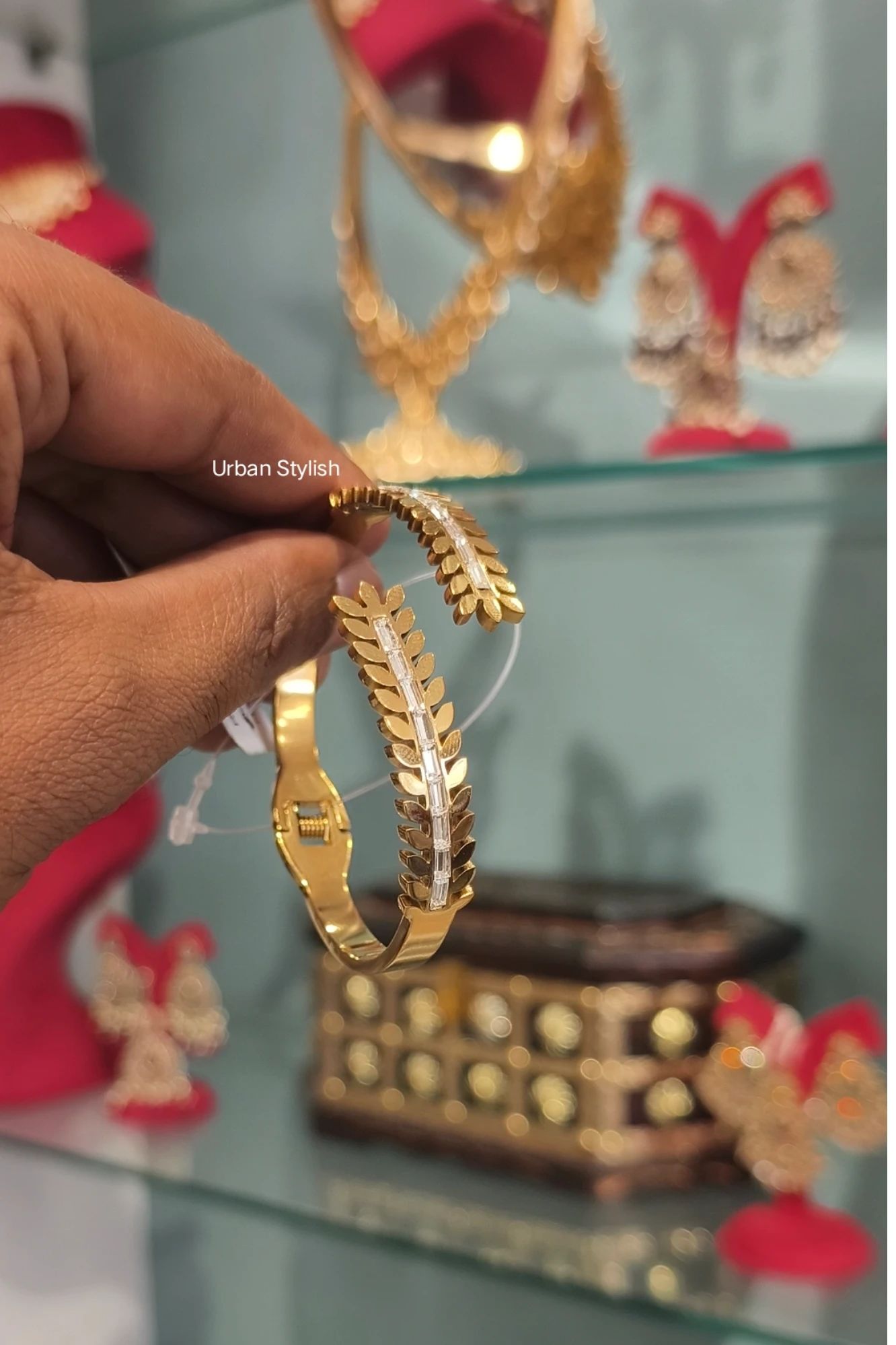 CHAEEK STAINLESS STEEL ADJUSTABLE BRACELET