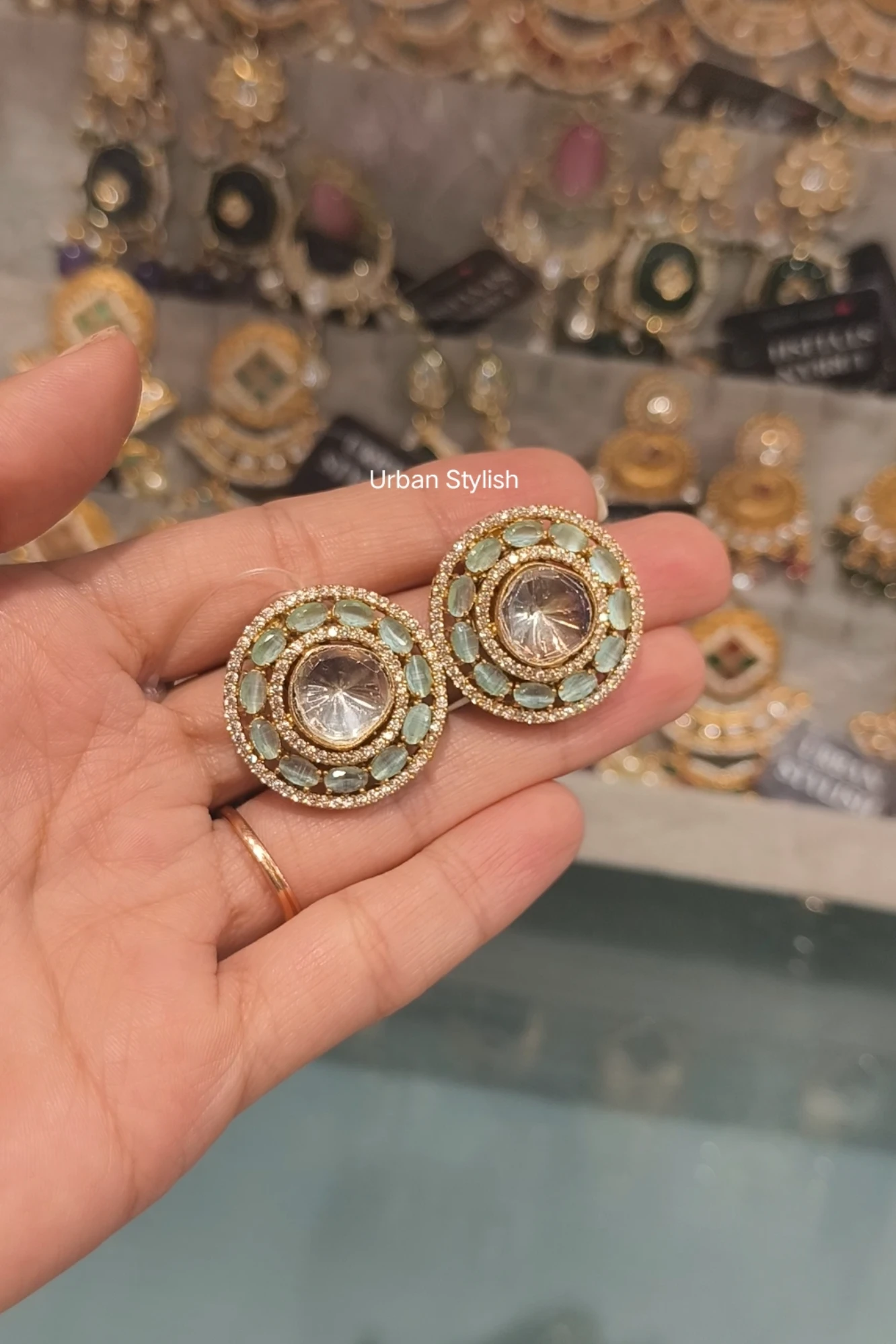 DUWAD MOSSIONITE STUDS