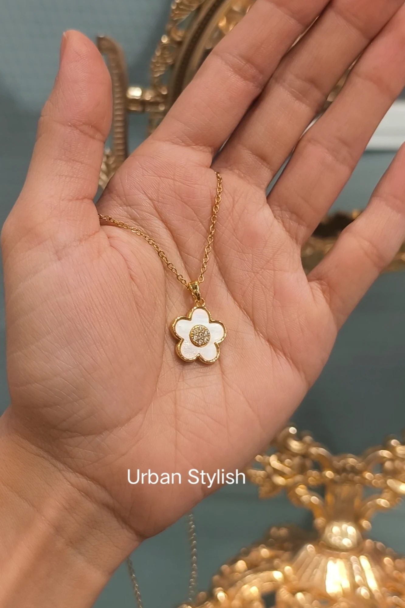 GOLDEN FLOWER STAINLESS STEEL CHAIN (A4)