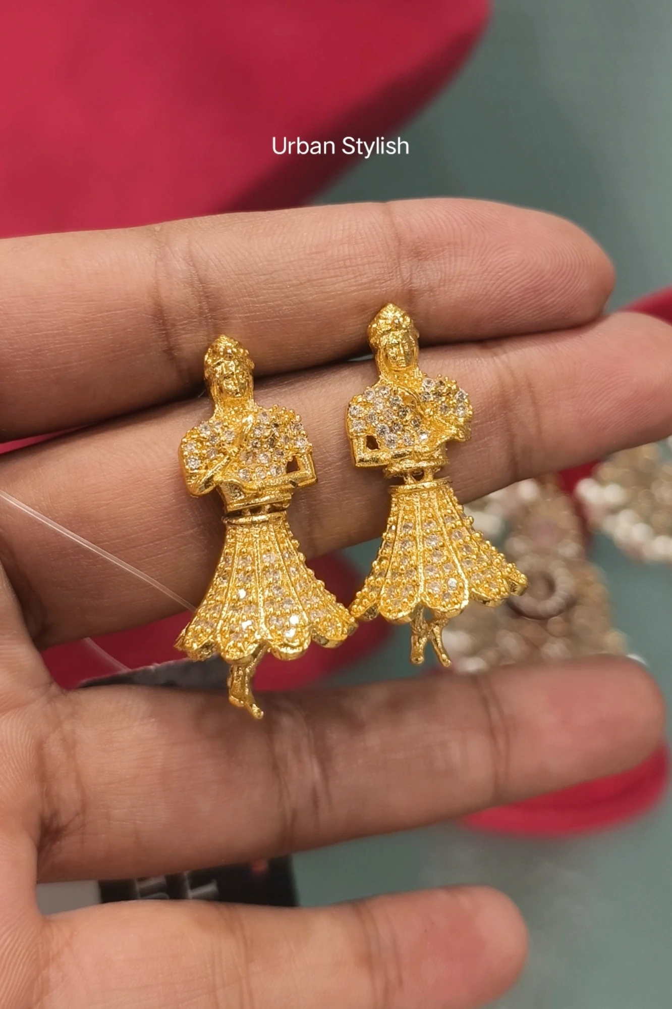 MEHREEN GOLDEN AD EARRINGS