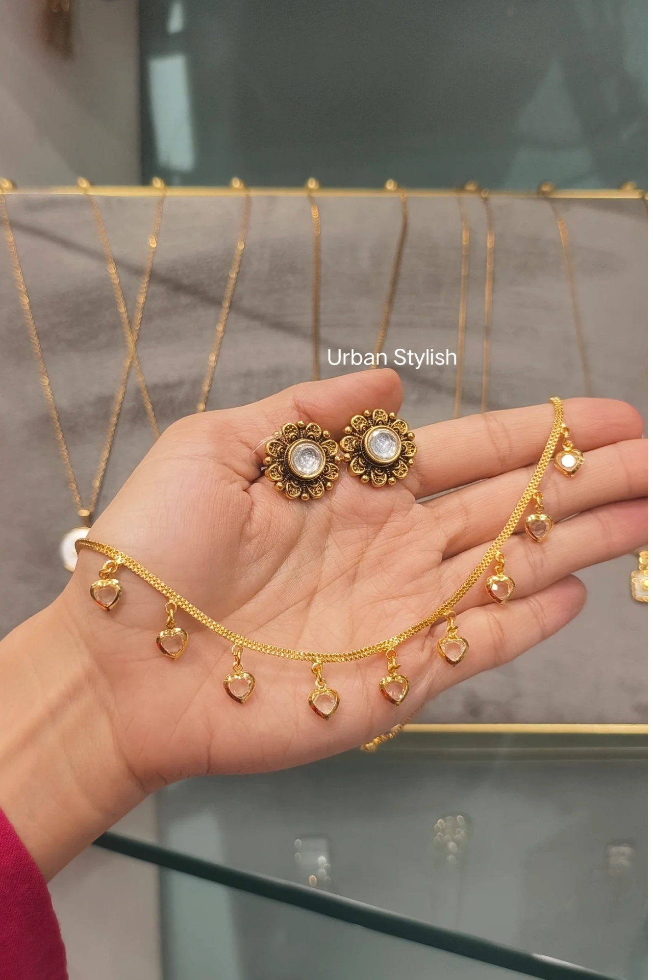 JANNAT GRACE NACKLECE WITH EARRINGS