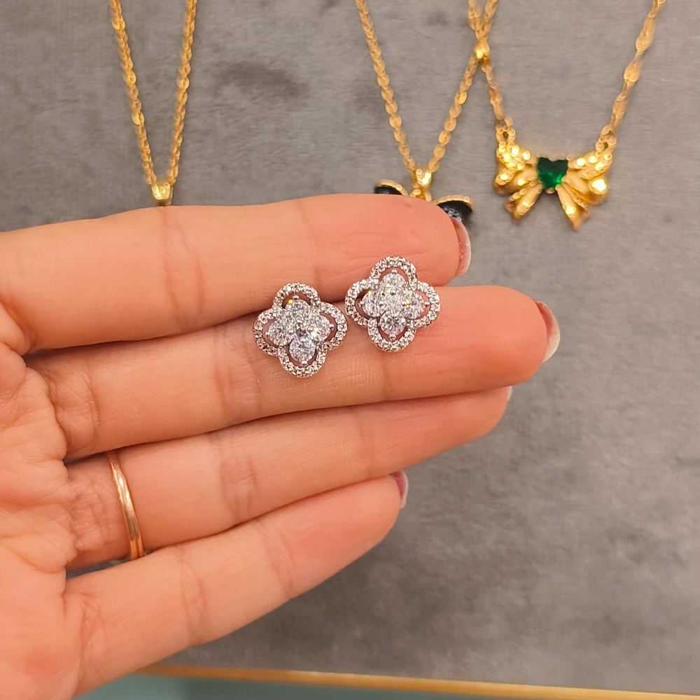 SILVER FLOWER EARRINGS