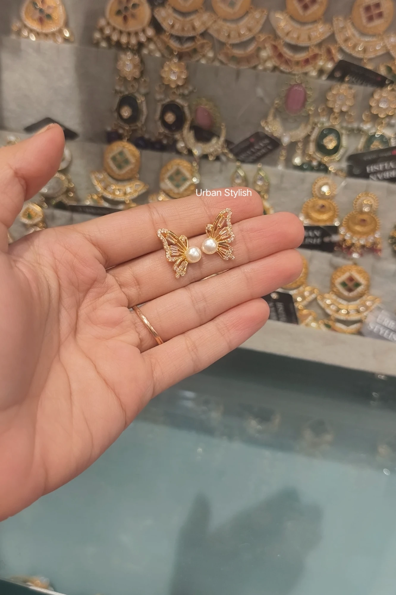 BUTTERFLY AD STUDS