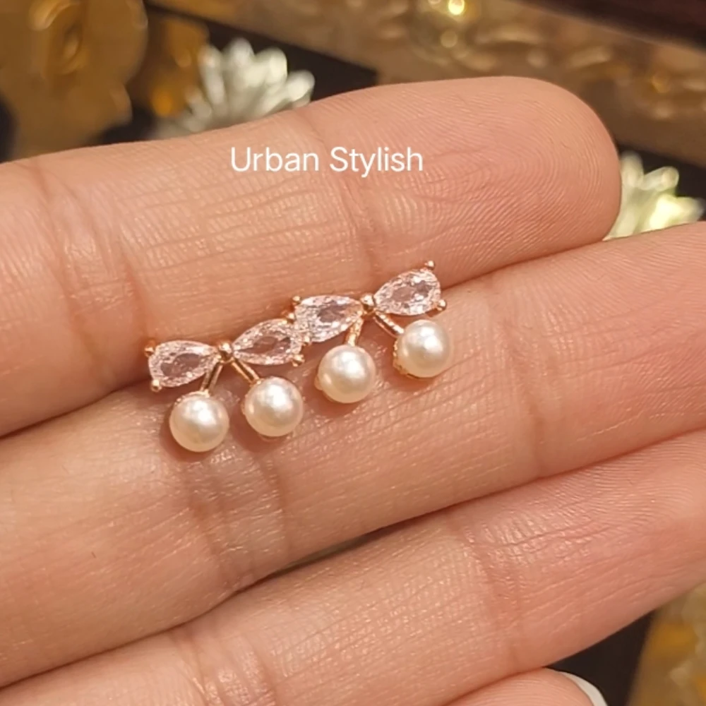HAJAR AMERICAN DIAMOND STUDS