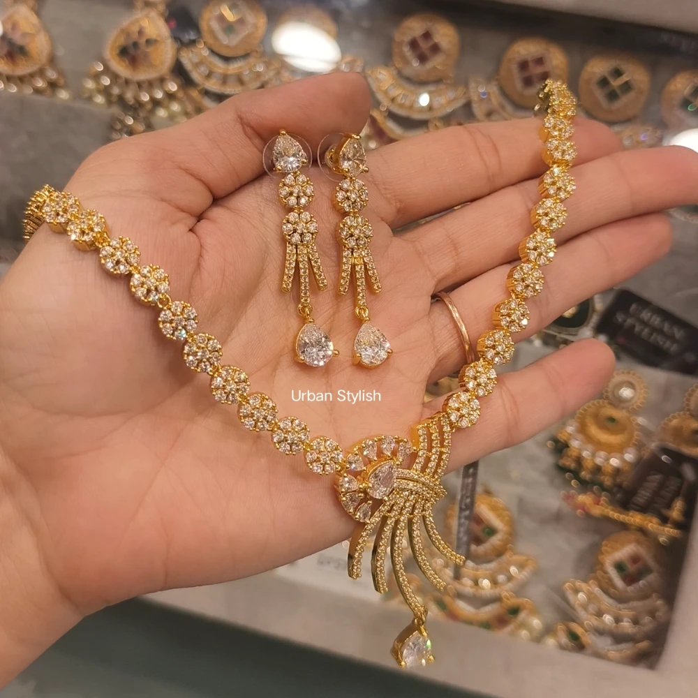 EMARN AMERICAN DIAMOND NECKLACE WITH EARRINGS
