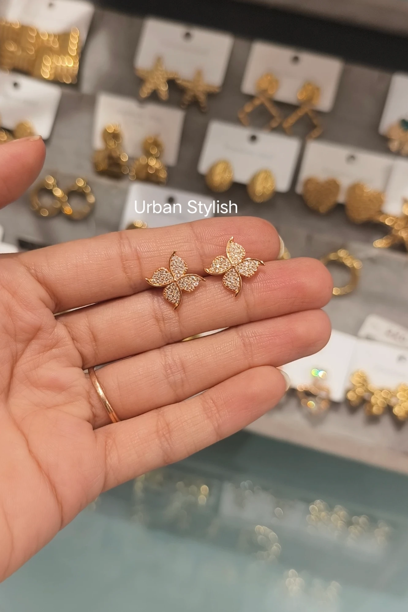 RANIYA BLUSH FANC EARRINGS