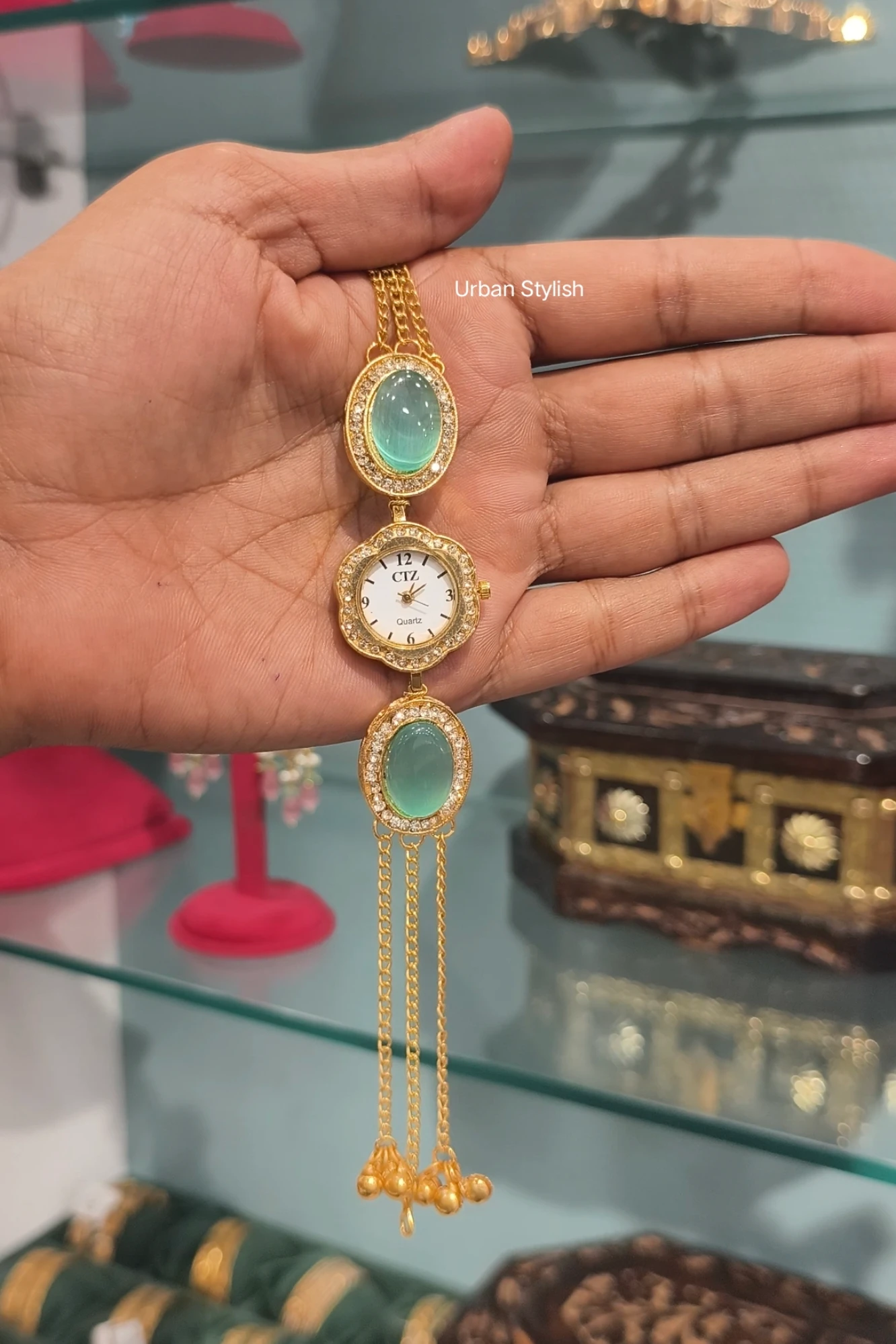 MUMTAZ KASHMIRI WATCH