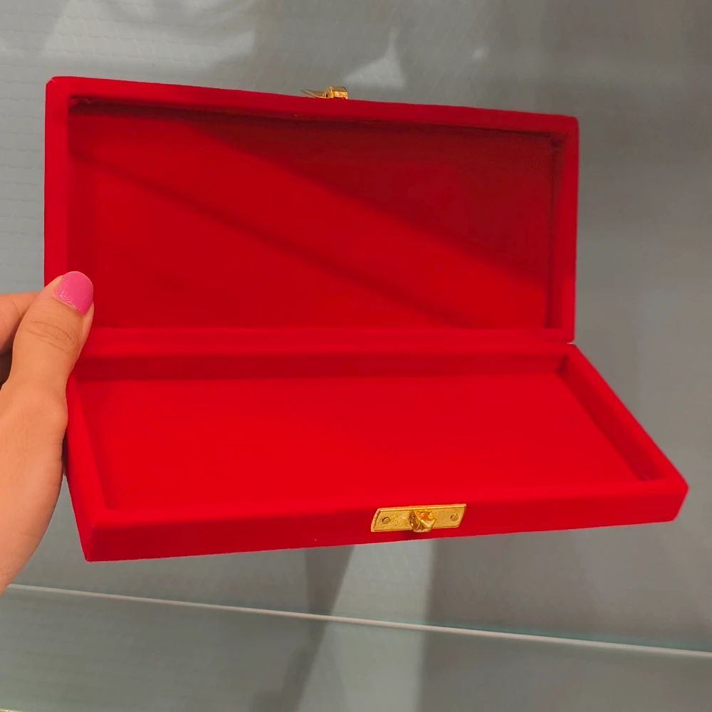 SOHNA VEERA BOX