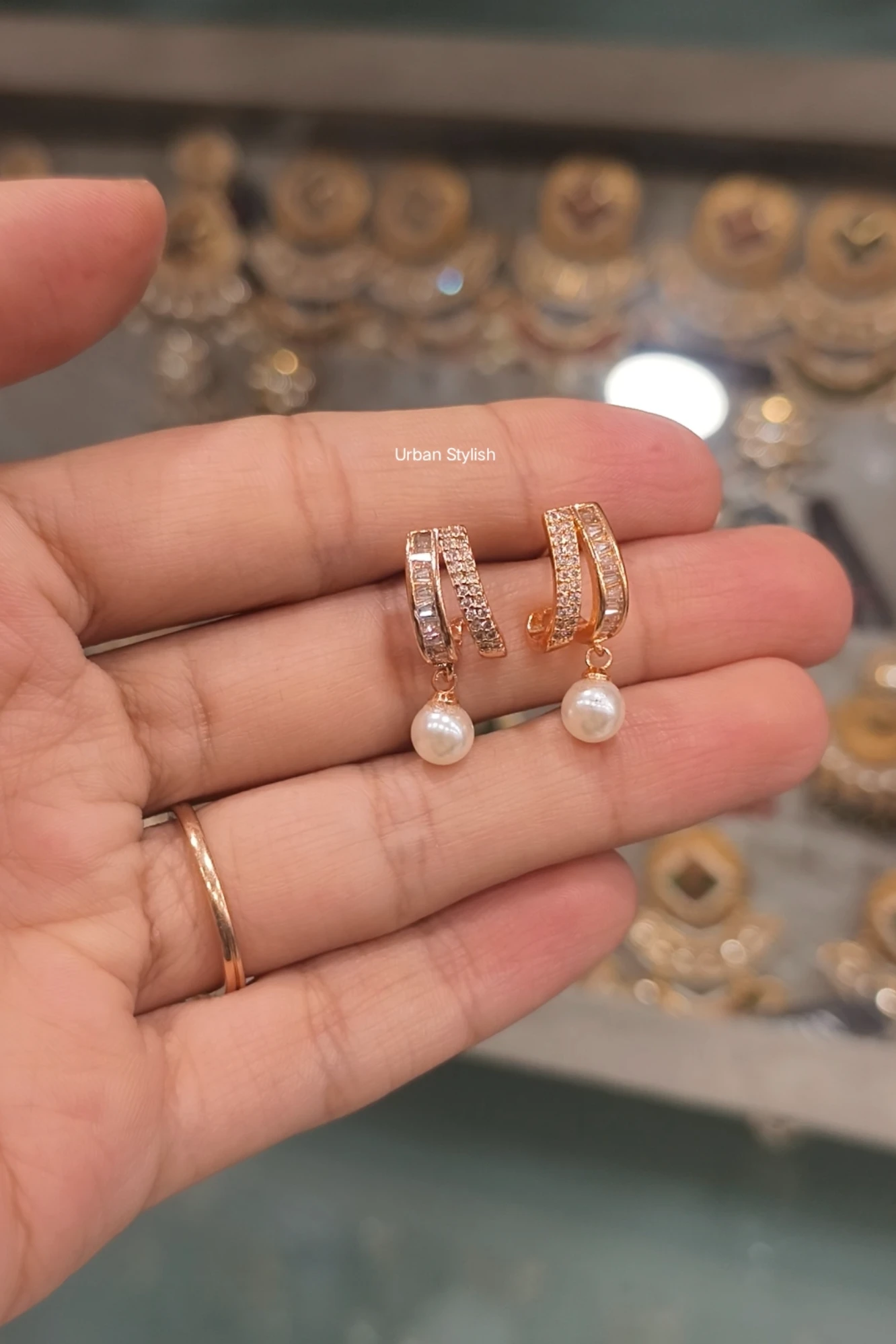 BILLAL DAILY WEAR HOOP EARRINGS