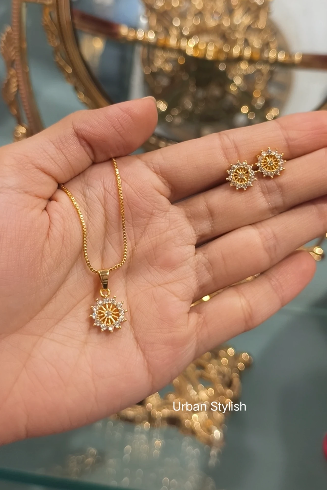INFINITY LINK STUDS COMBO (A5)