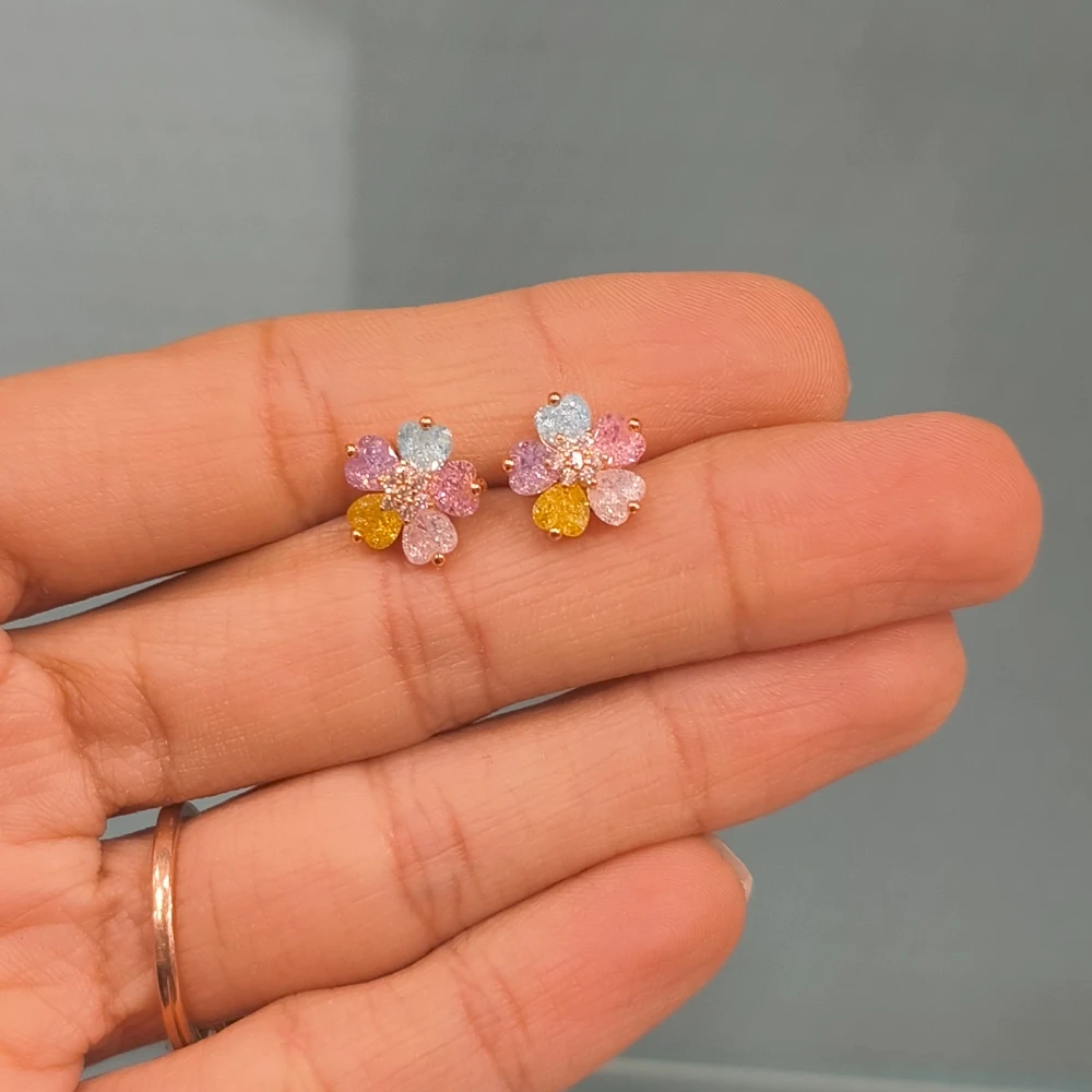 MEENA FLOWER STUD