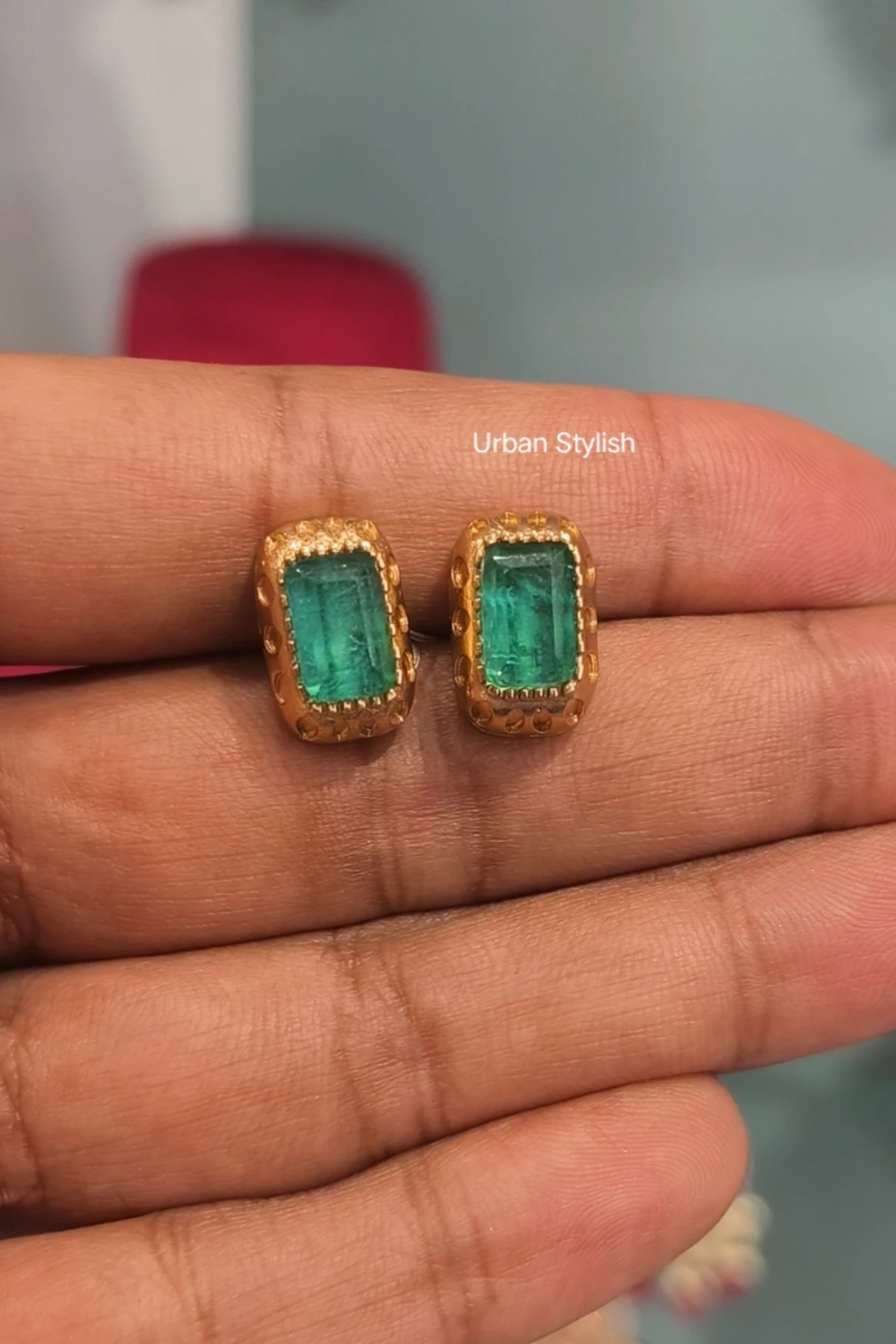 AMEERA PREMIUM GOLD LOOK STUDS