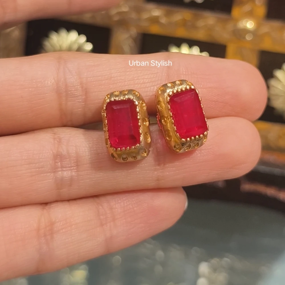 AZIZ PREMIUM GOLD LOOK STUDS