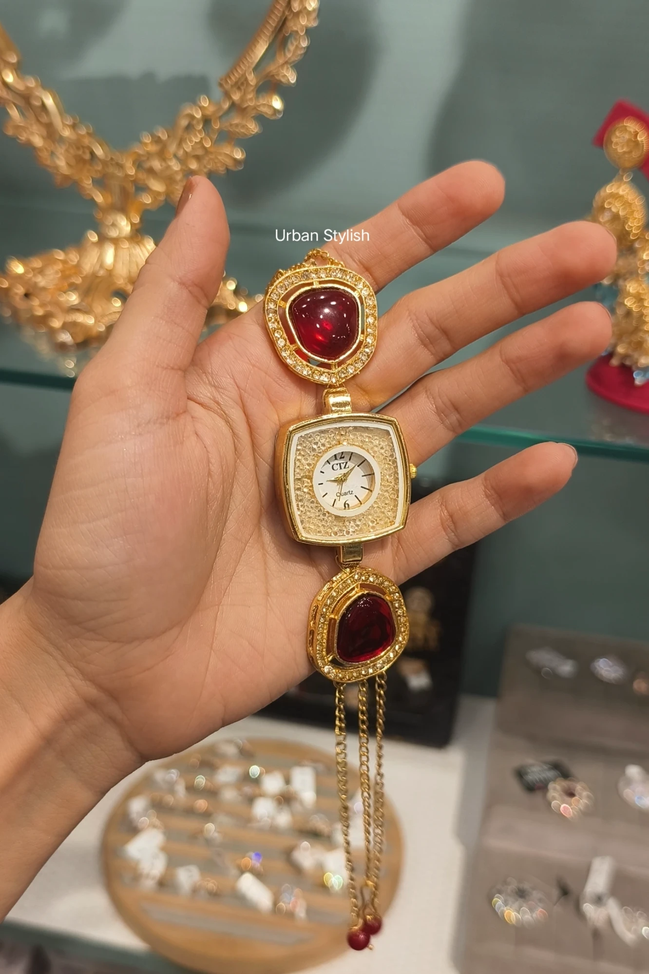 MEERA KASHMIRI WATCH