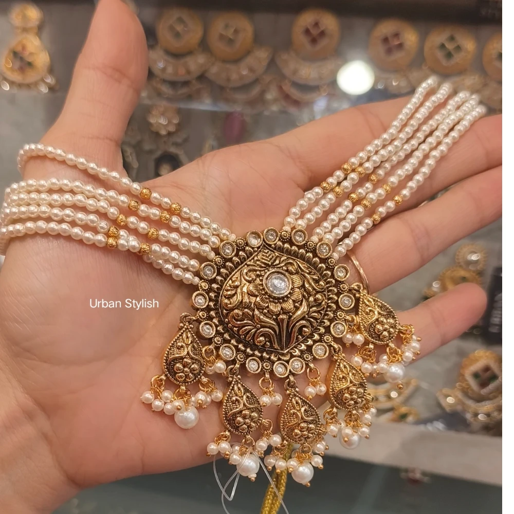 SAFIYA GOLD LOOK JEWELLERY