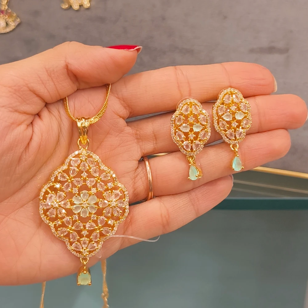 ZAHARA SEA GREEN AD PENDANT WITH EARRINGS