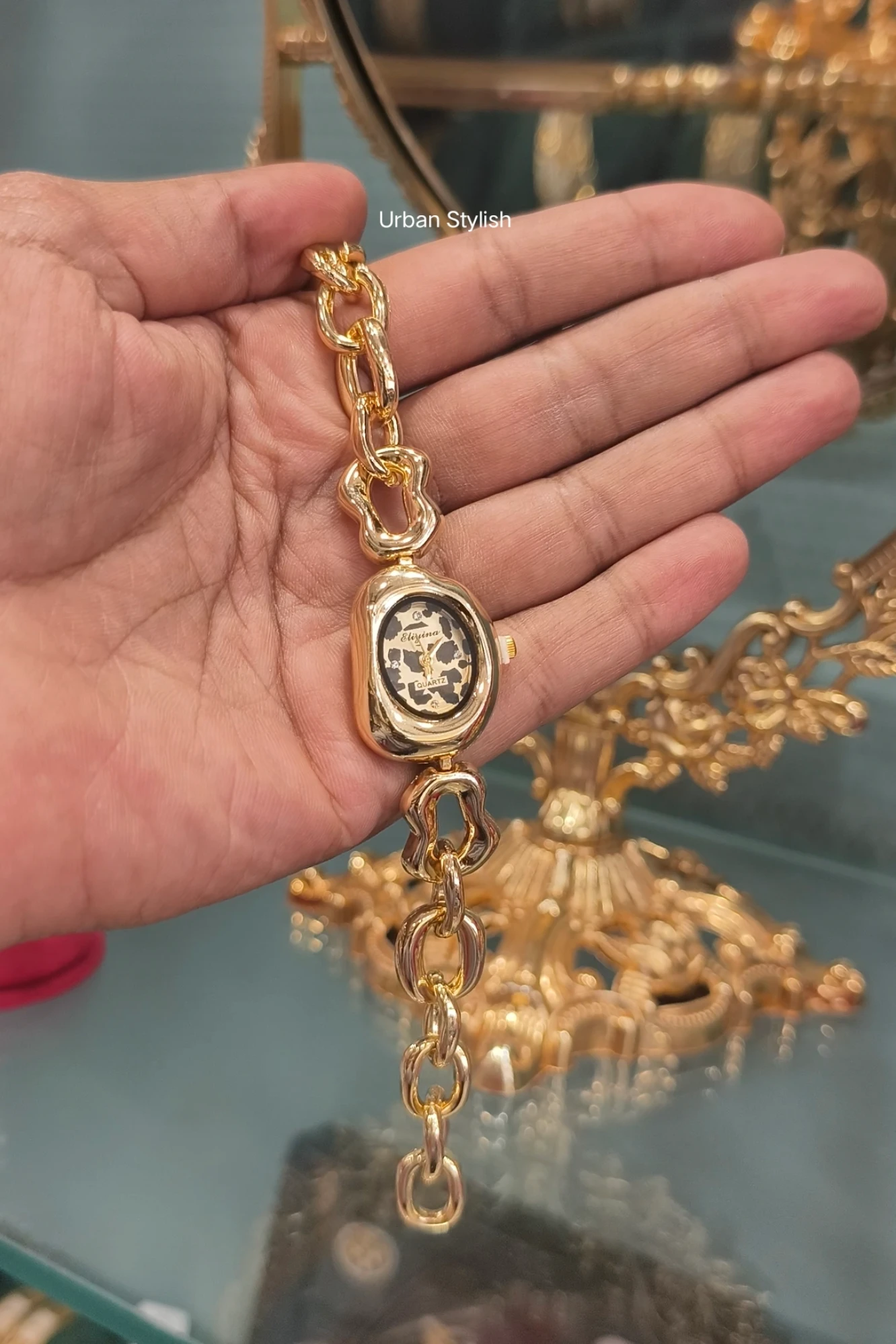 CHAIN TYPE GOLDEN BLACK FANCY WATCH (16)