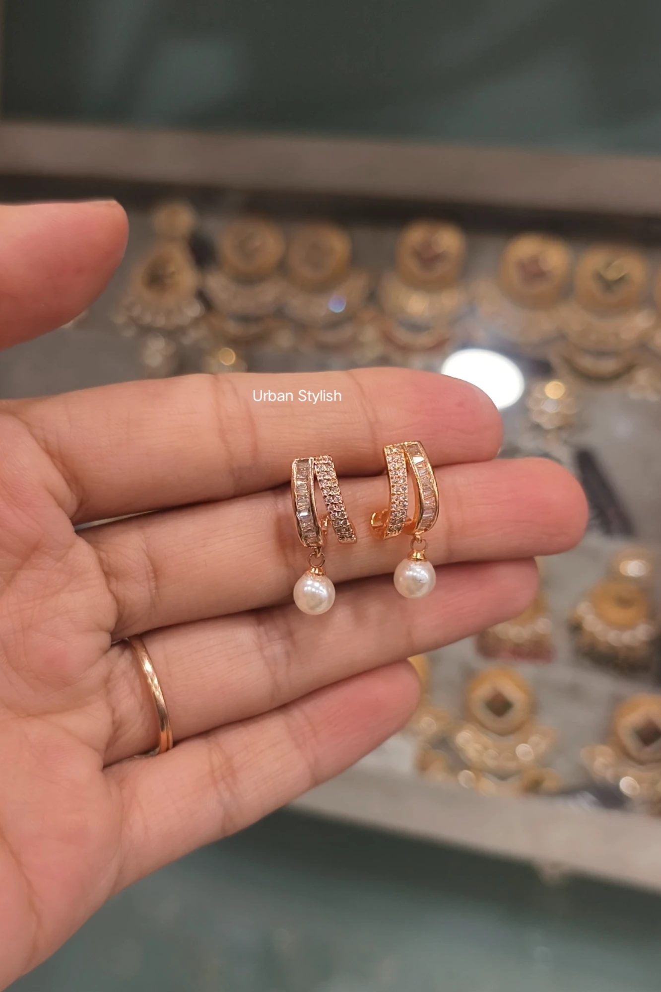 BILLAL DAILY WEAR HOOP EARRINGS