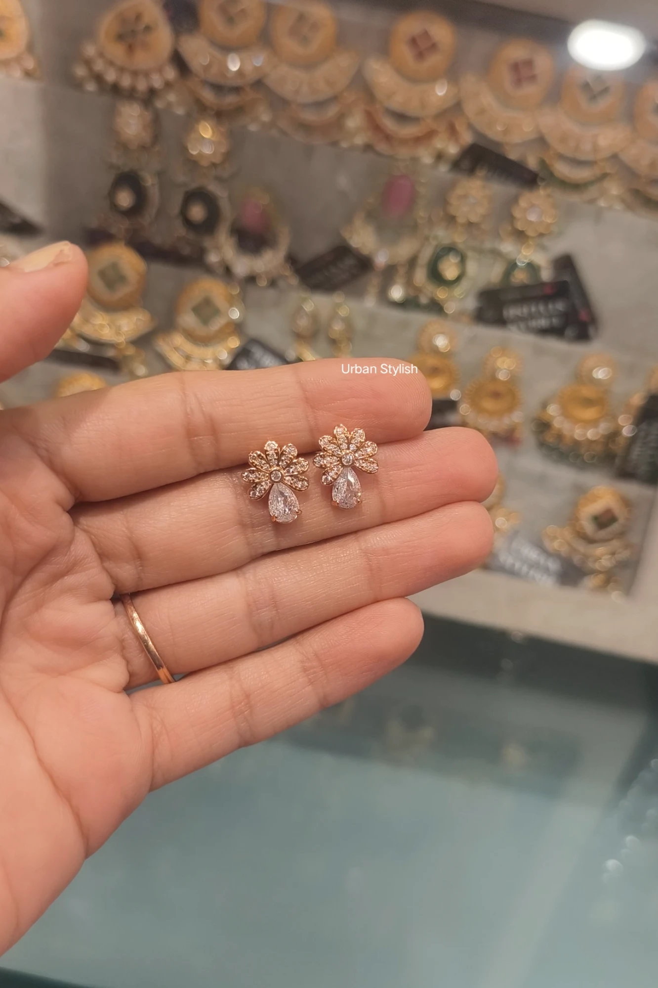 BEE BALM AD STUDS