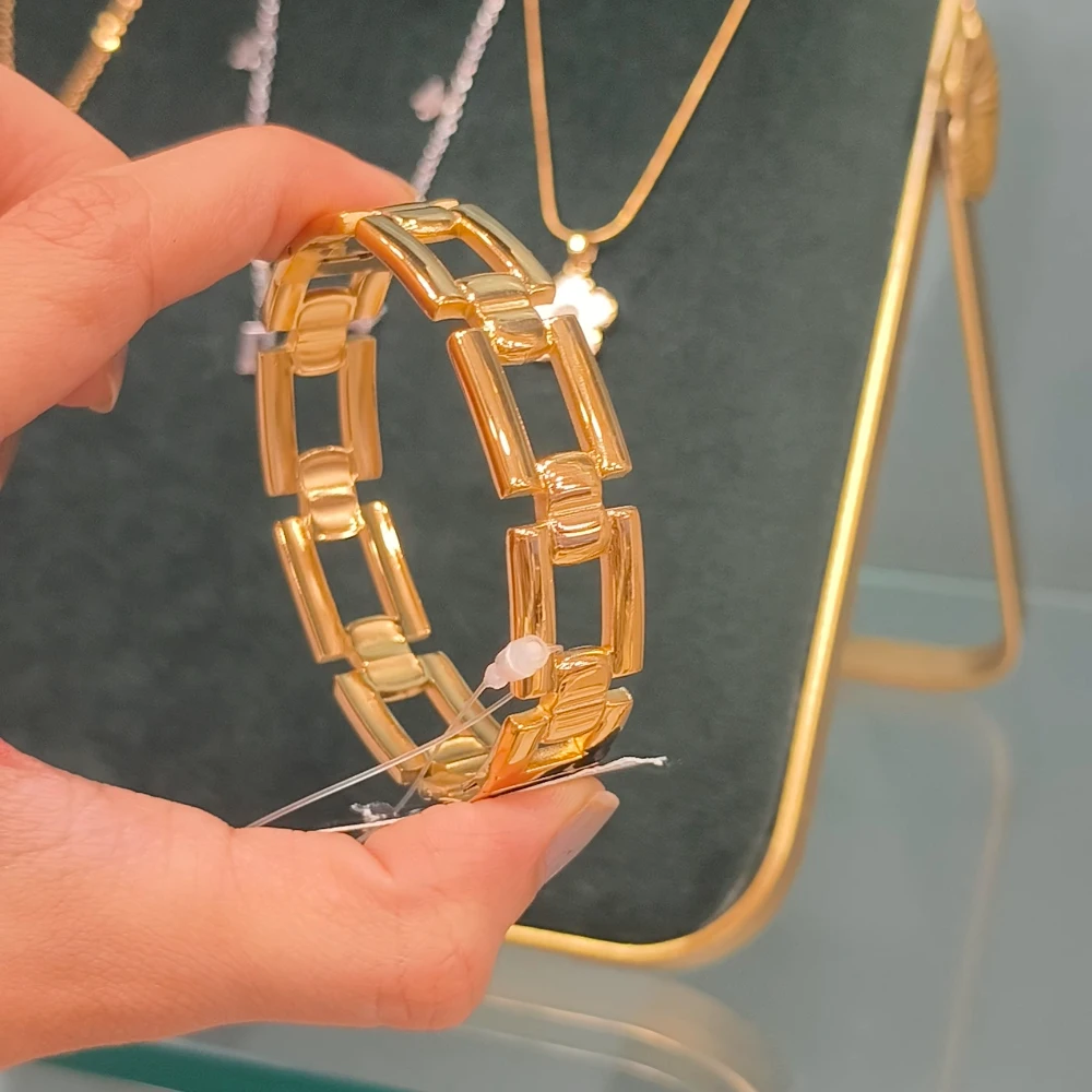 ZEENAT BRACELET