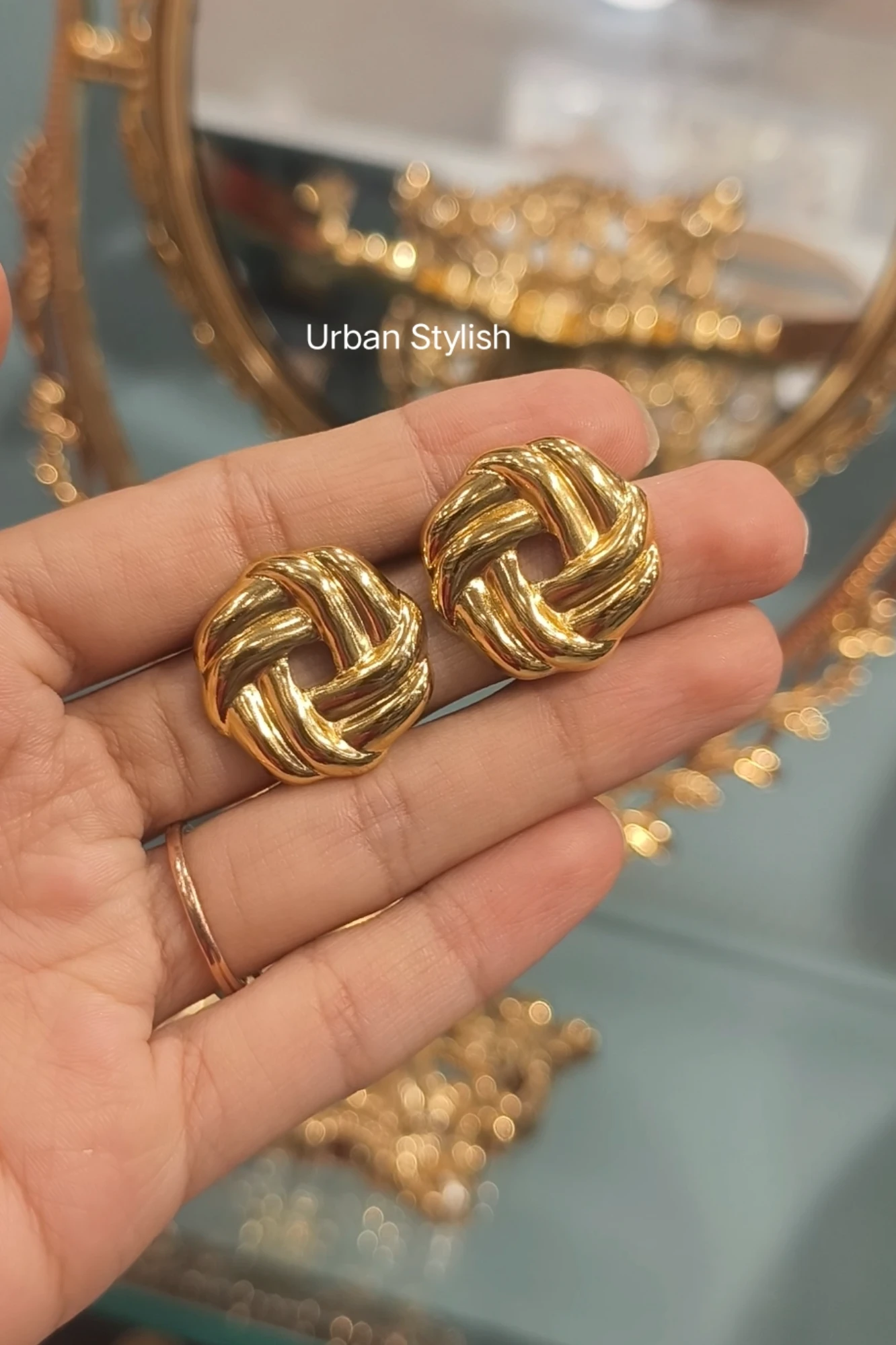 GOLDEN KNOT LUXE STAINLESS STEEL EARRINGS (A15)