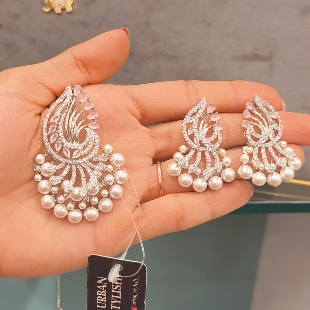 ZINAT SILVER AD PENDANT WITH EARRINGS