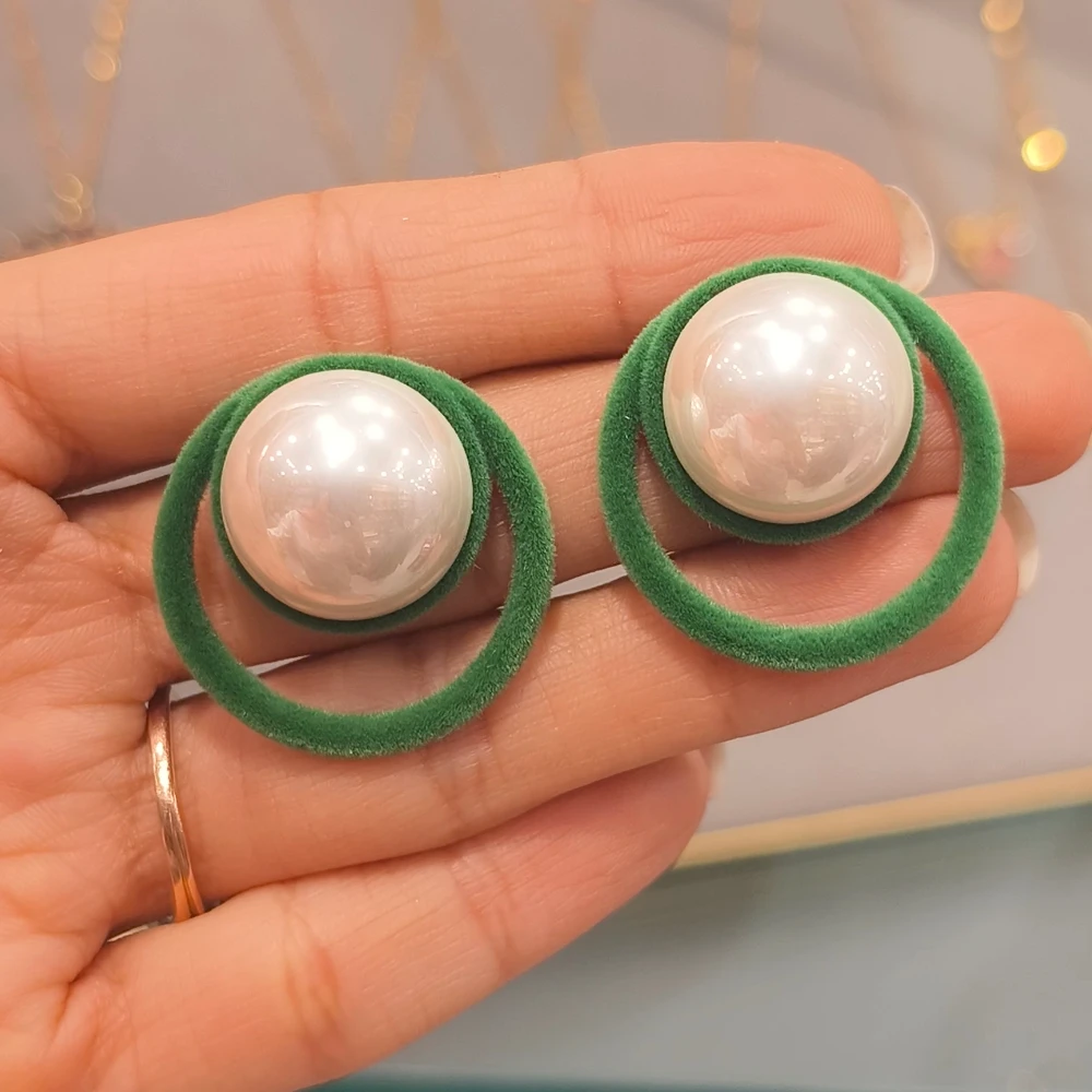 Areena Pearl Earrings